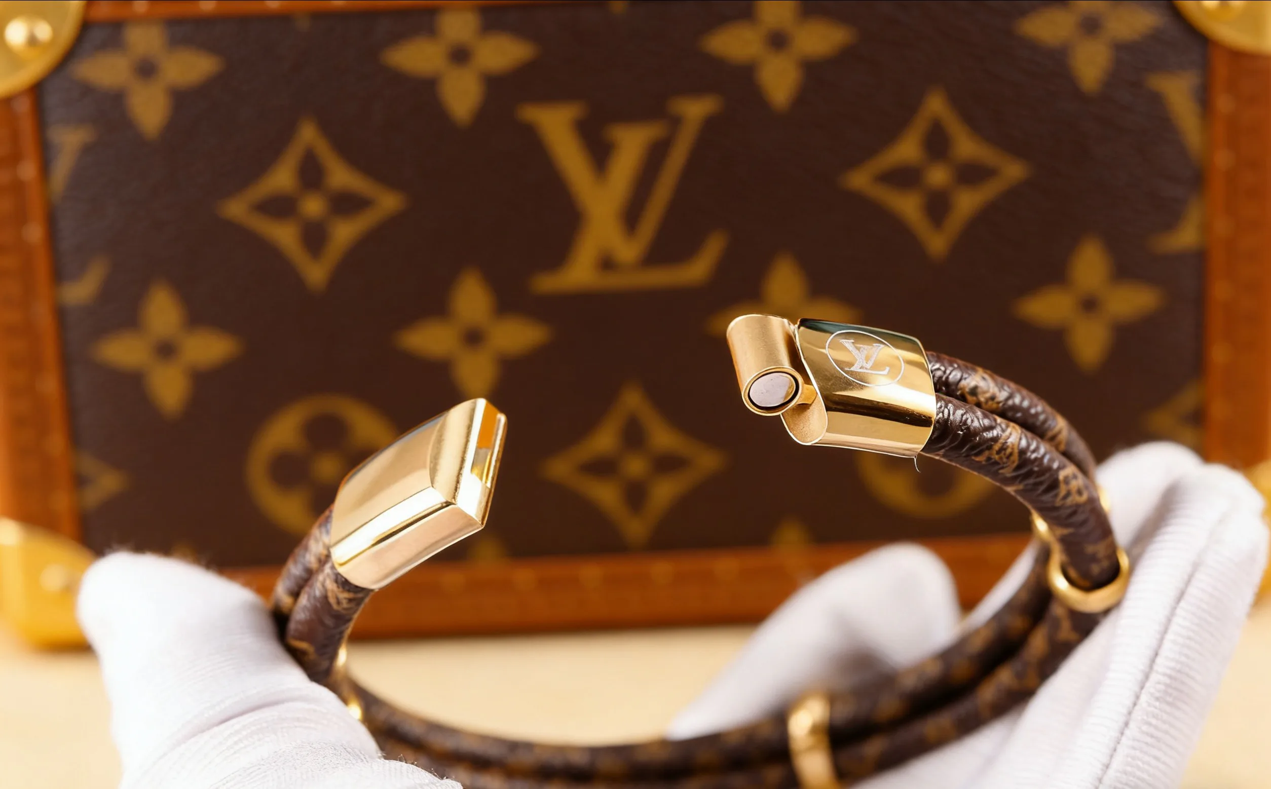 Бижутерия Louis Vuitton 12834599