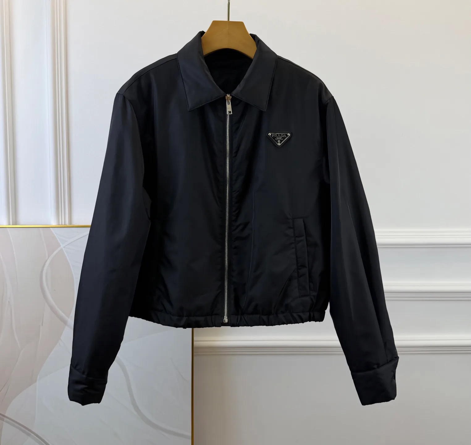 Куртки И Пуховики Женские Prada 18428680