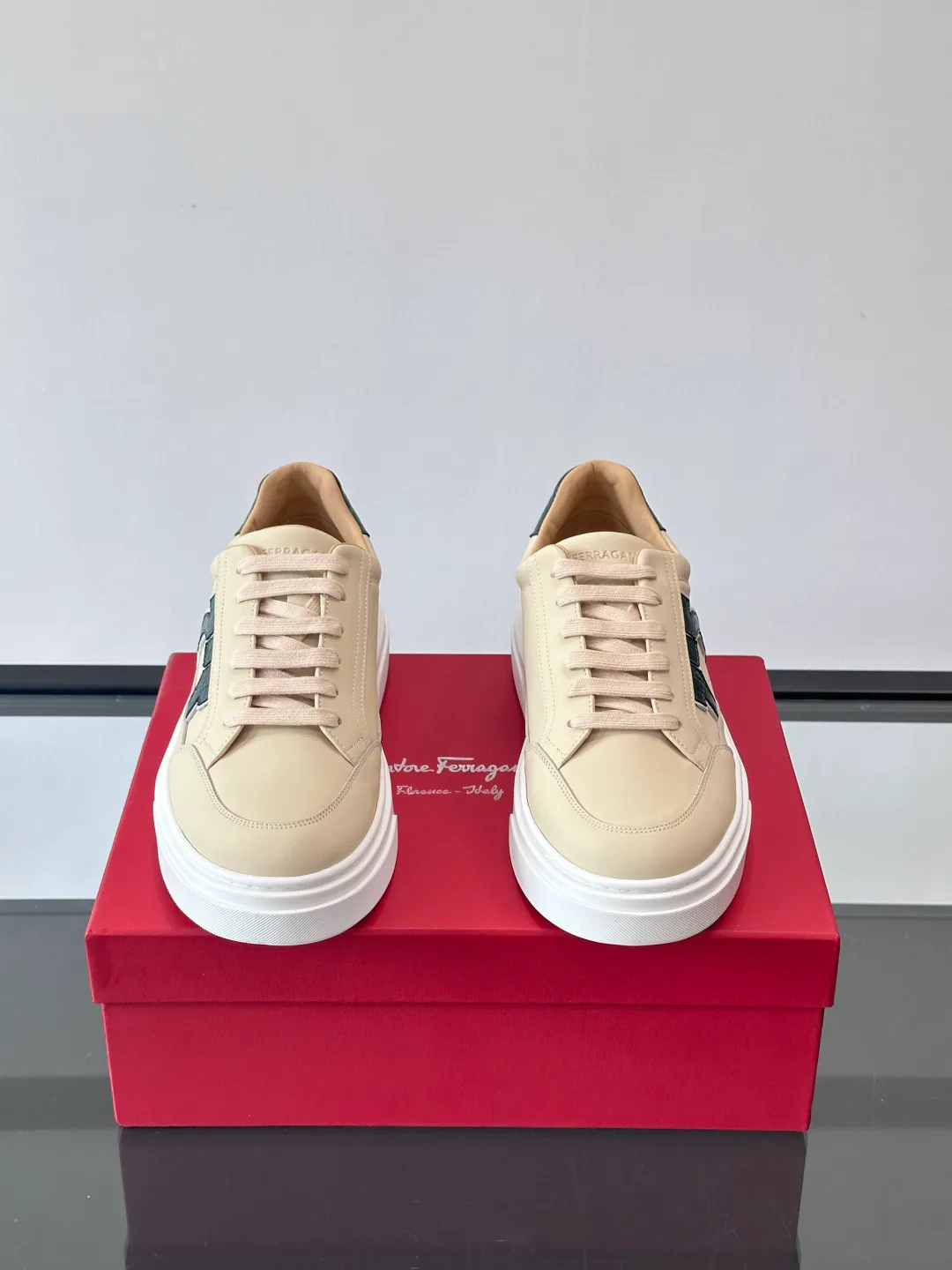 Кроссовки Мужские Salvatore Ferragamo 10822667