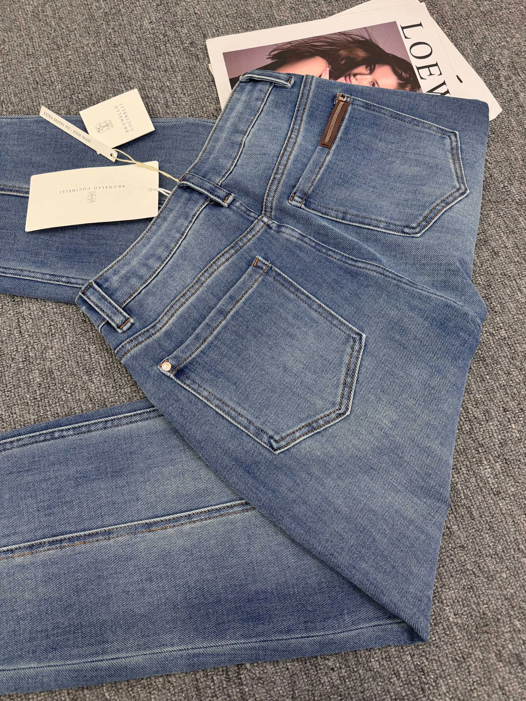 Джинсы Женские Brunello Cucinelli 11676783