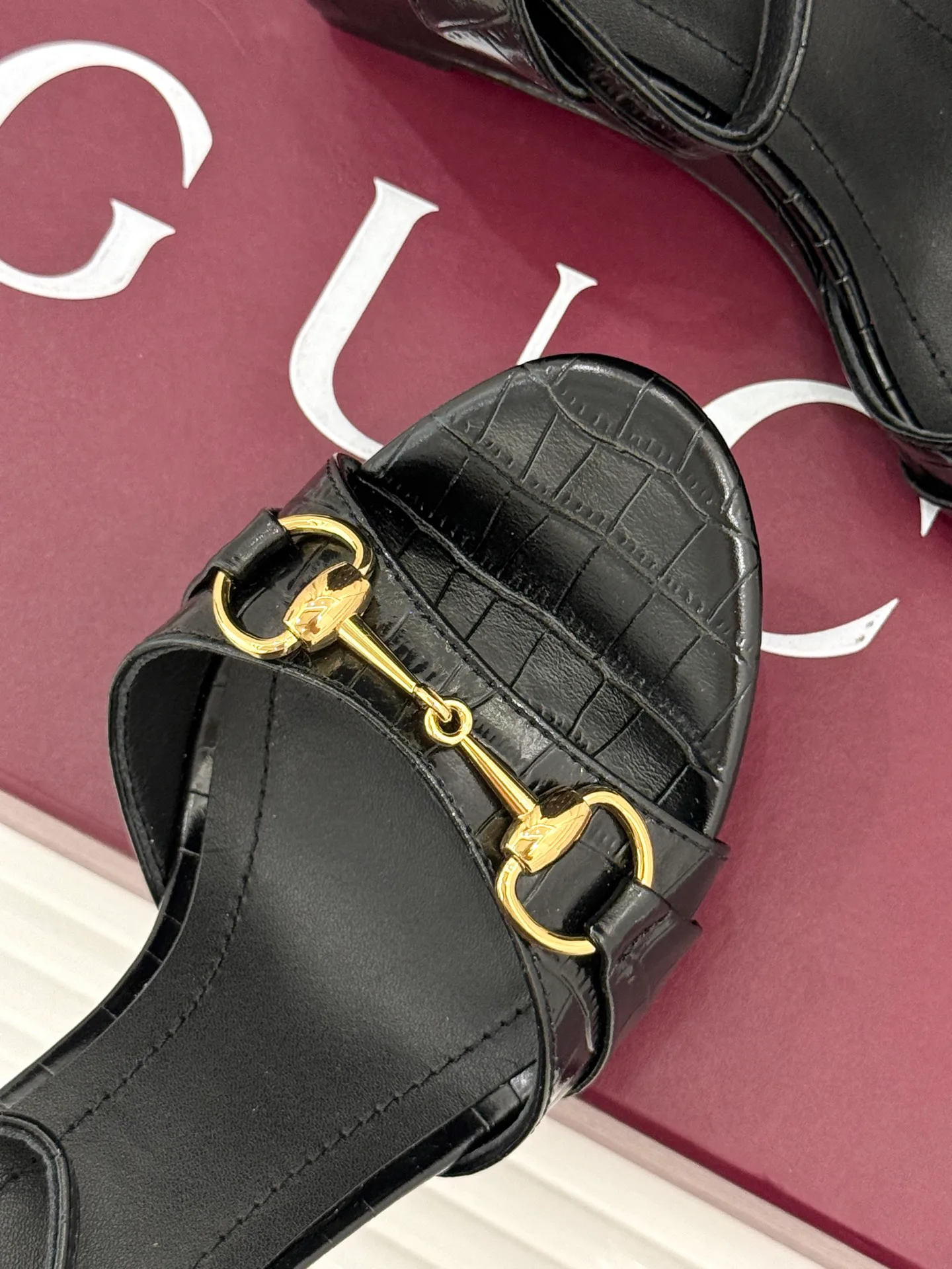 Босоножки Женские Gucci 18034507