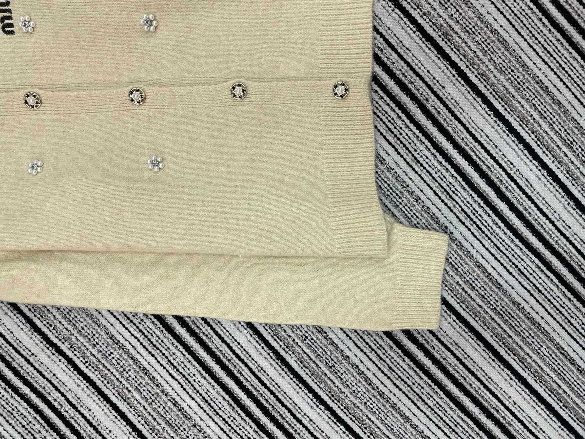 Джемперы И Свитеры Женские Miu Miu 1594021