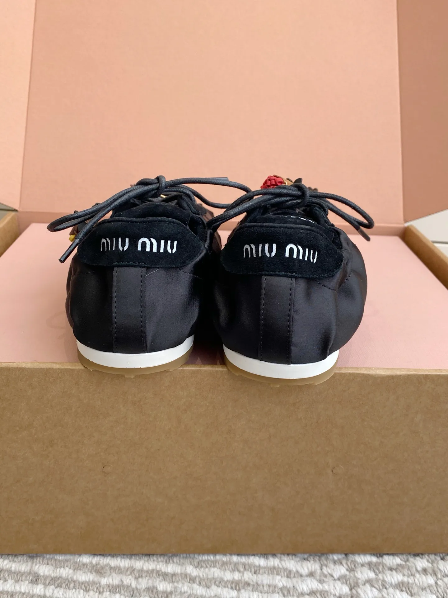 Кроссовки Женские Miu Miu 10957630