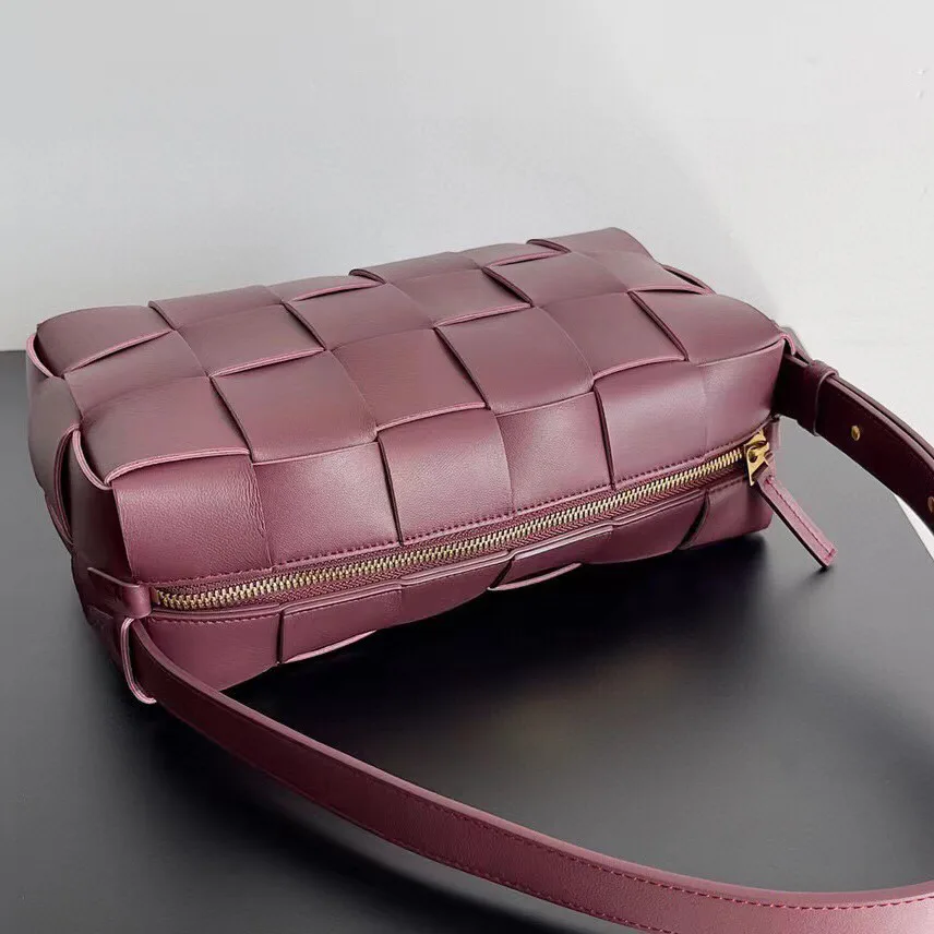 Сумки На Ремне Женские Bottega Veneta 11922460