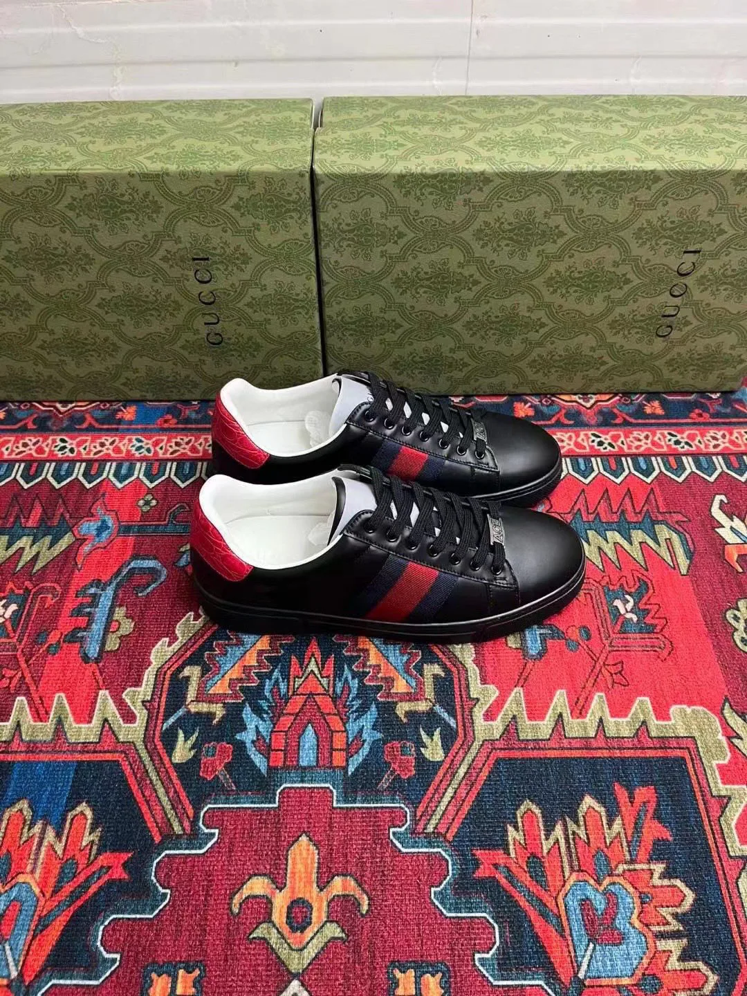 Кроссовки Женские Gucci 19081346