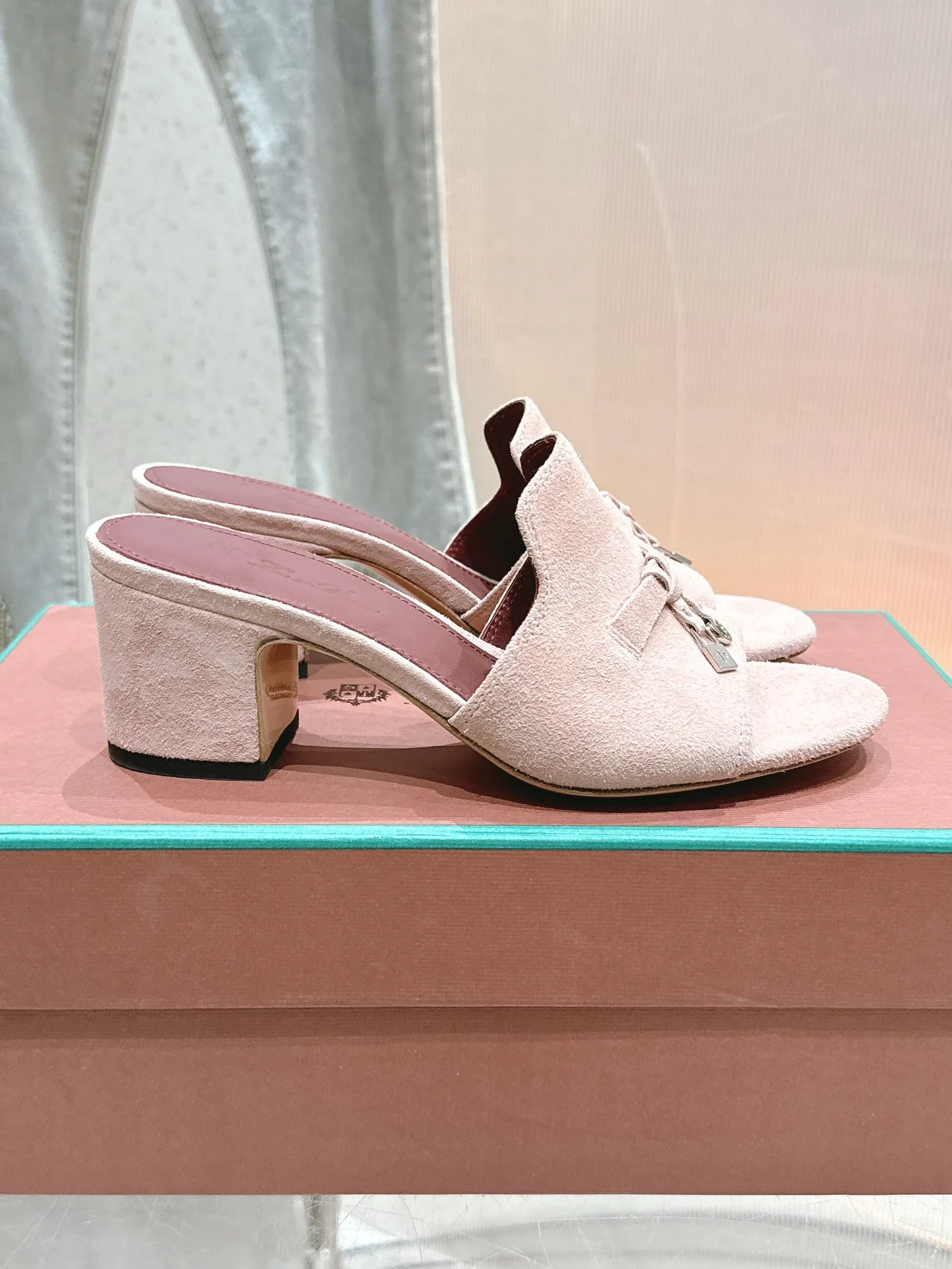 Босоножки Женские Loro Piana 9150635