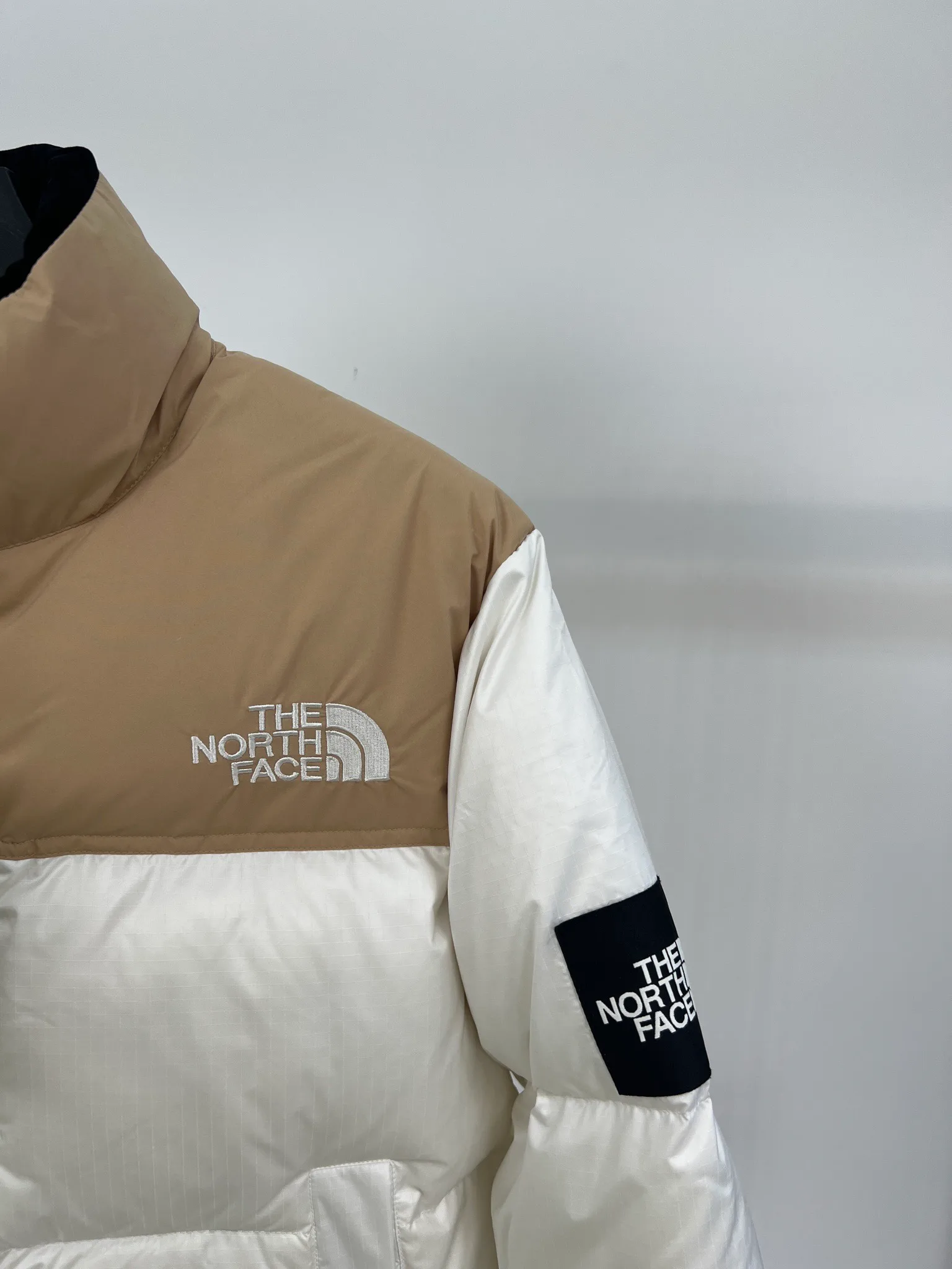 Куртки И Пуховики Женские The North Face 18415989