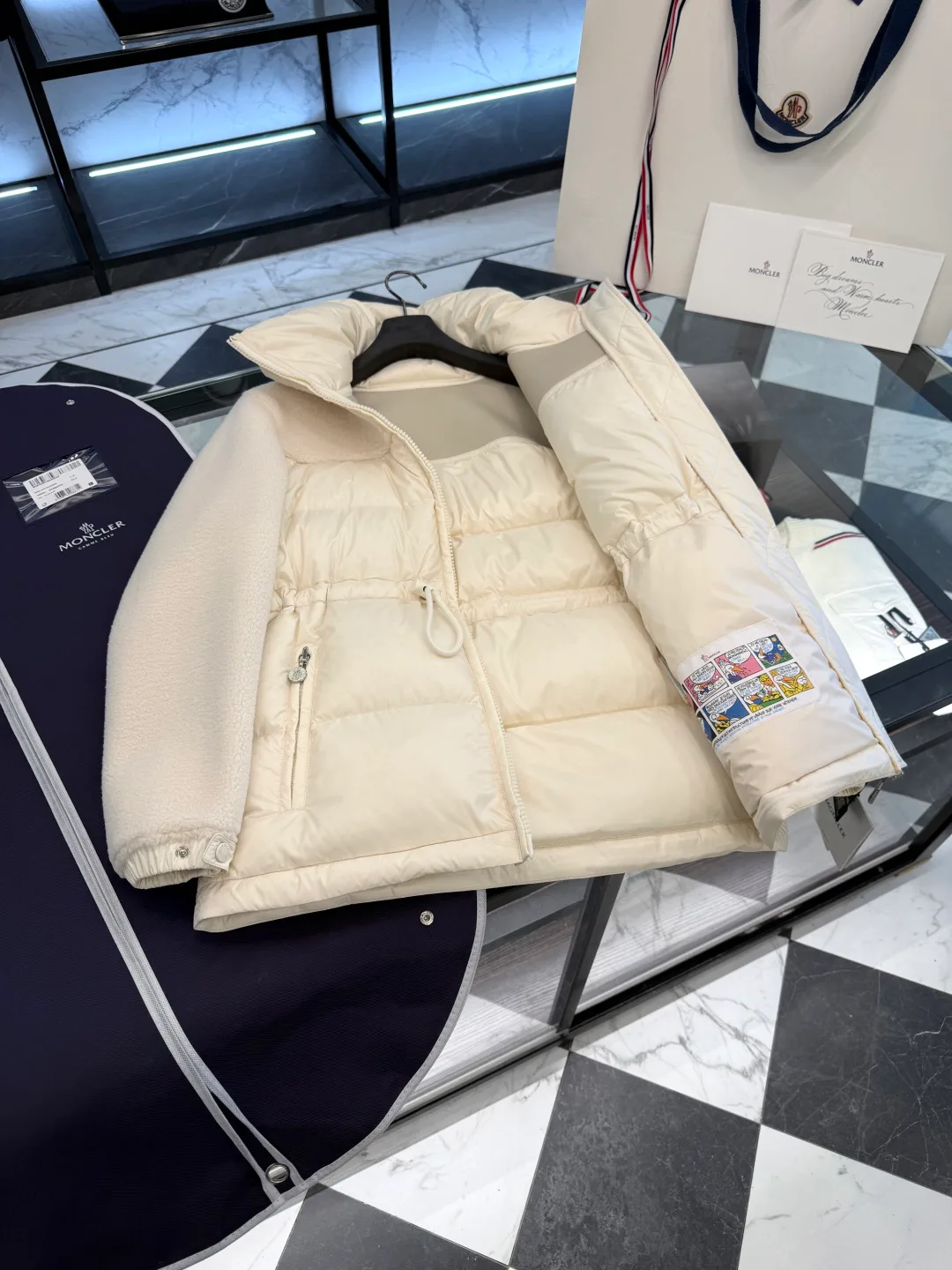 Куртки И Пуховики Женские Moncler 19554353