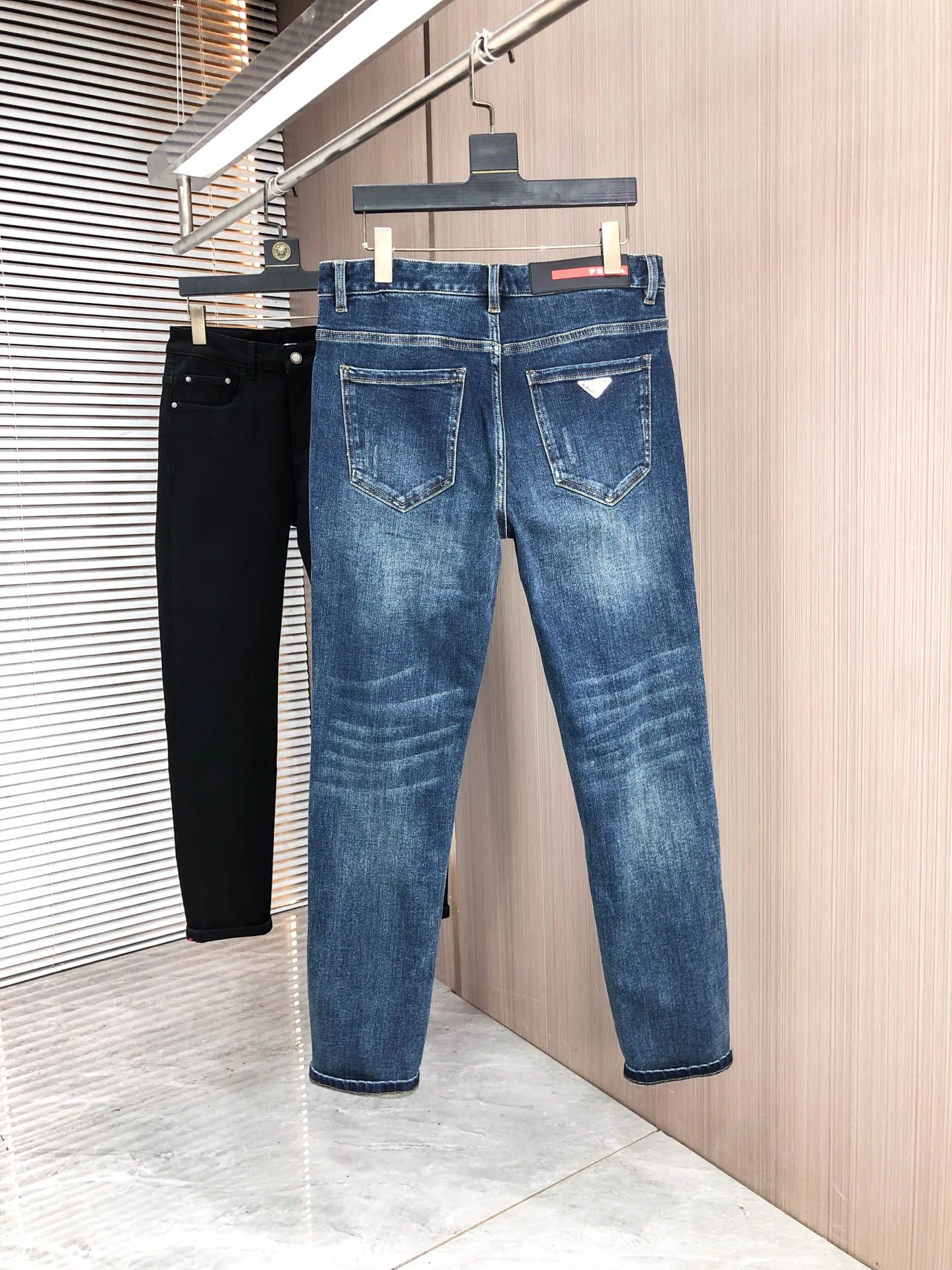 Джинсы Женские Prada 10186873