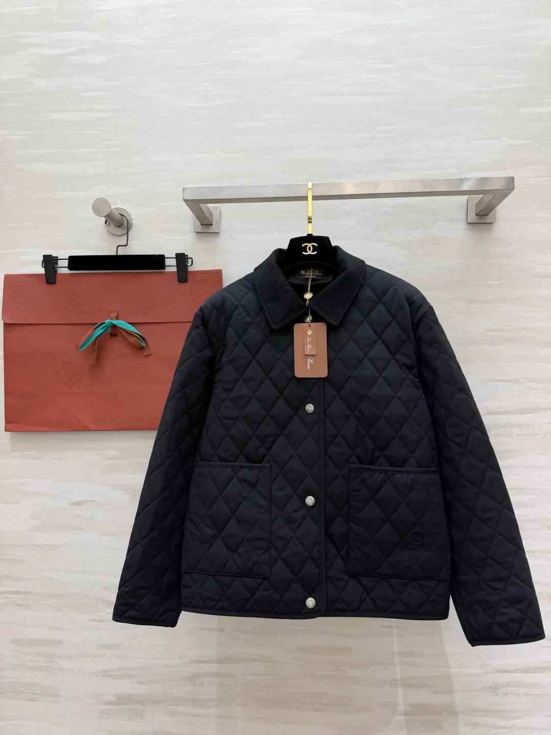 Куртки И Пуховики Женские Loro Piana 18276673