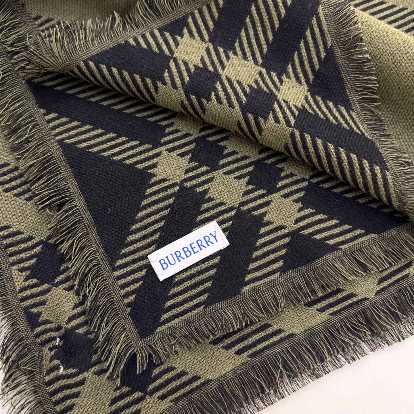 Шарфы Burberry 5362676