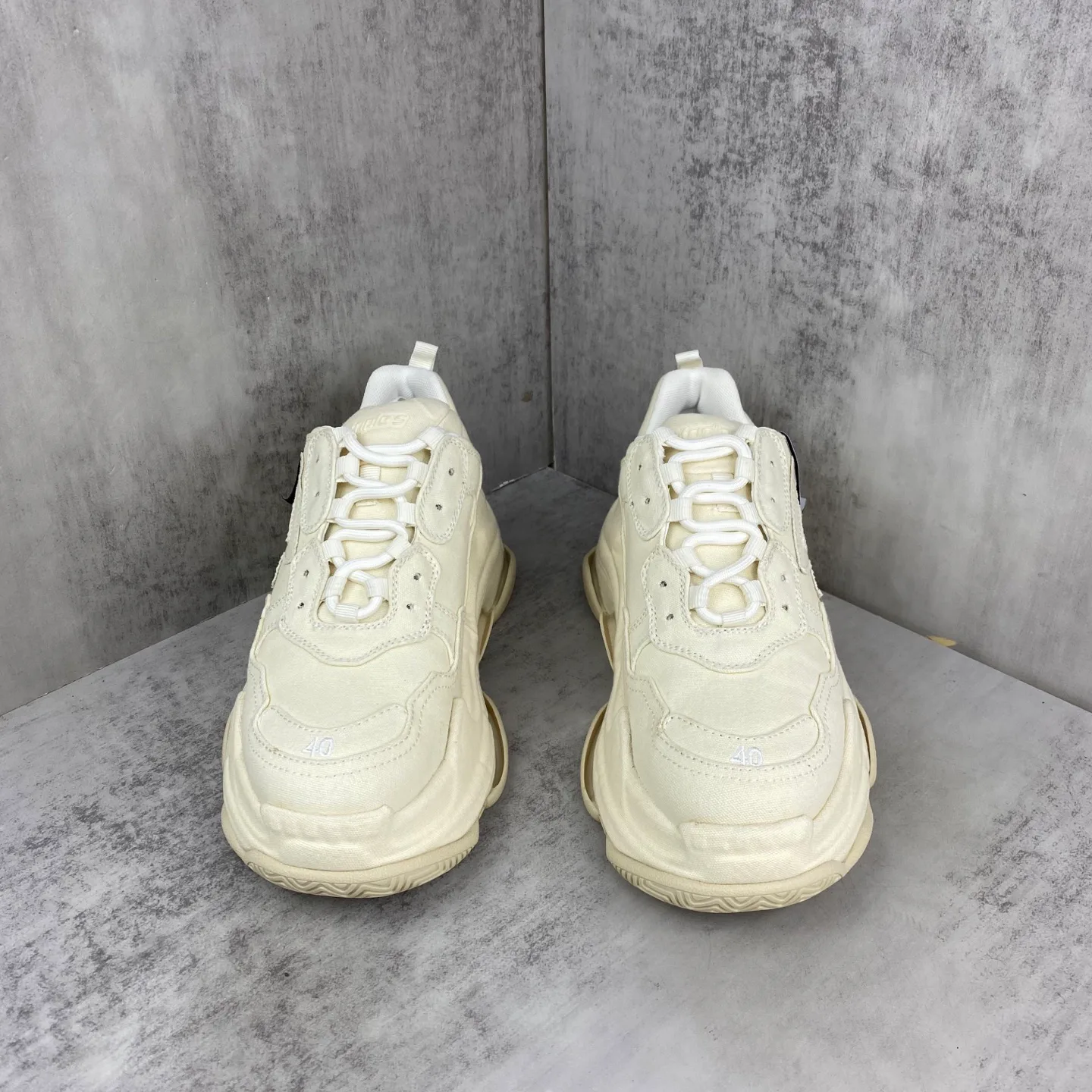 Кроссовки Женские Balenciaga 11216251