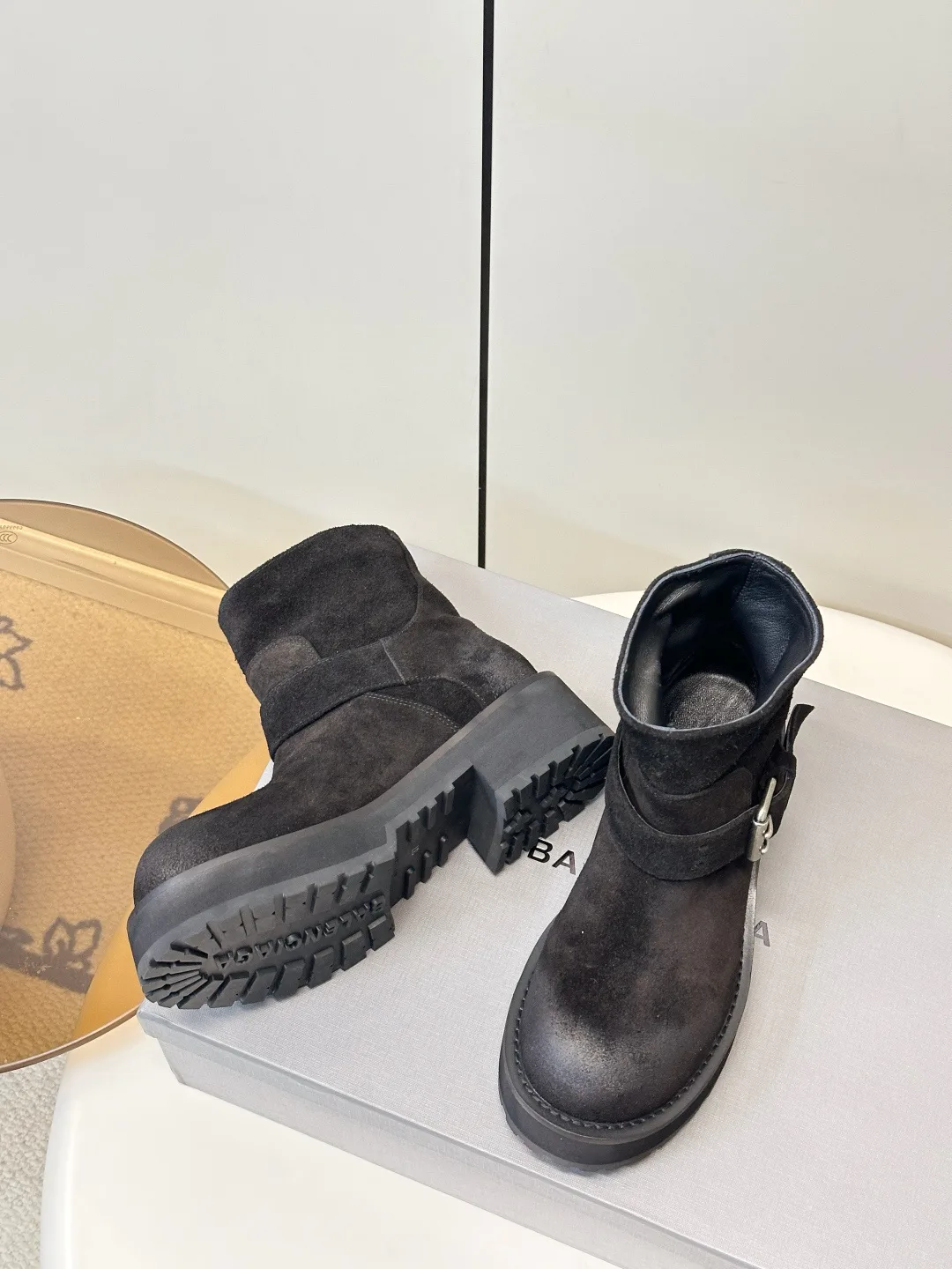 Ботинки Женские Balenciaga 19032094