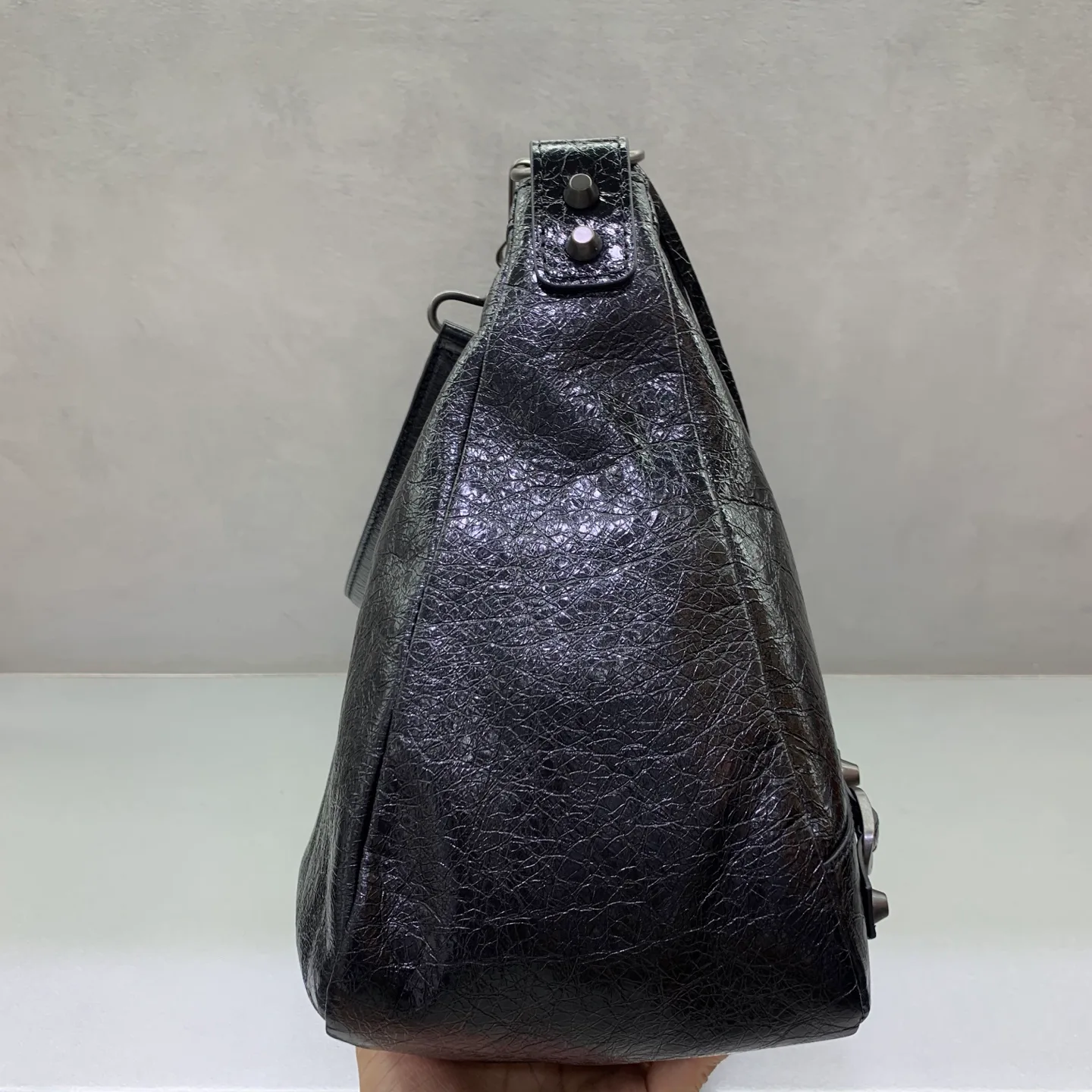 Сумки На Ремне Женские Balenciaga 17419148