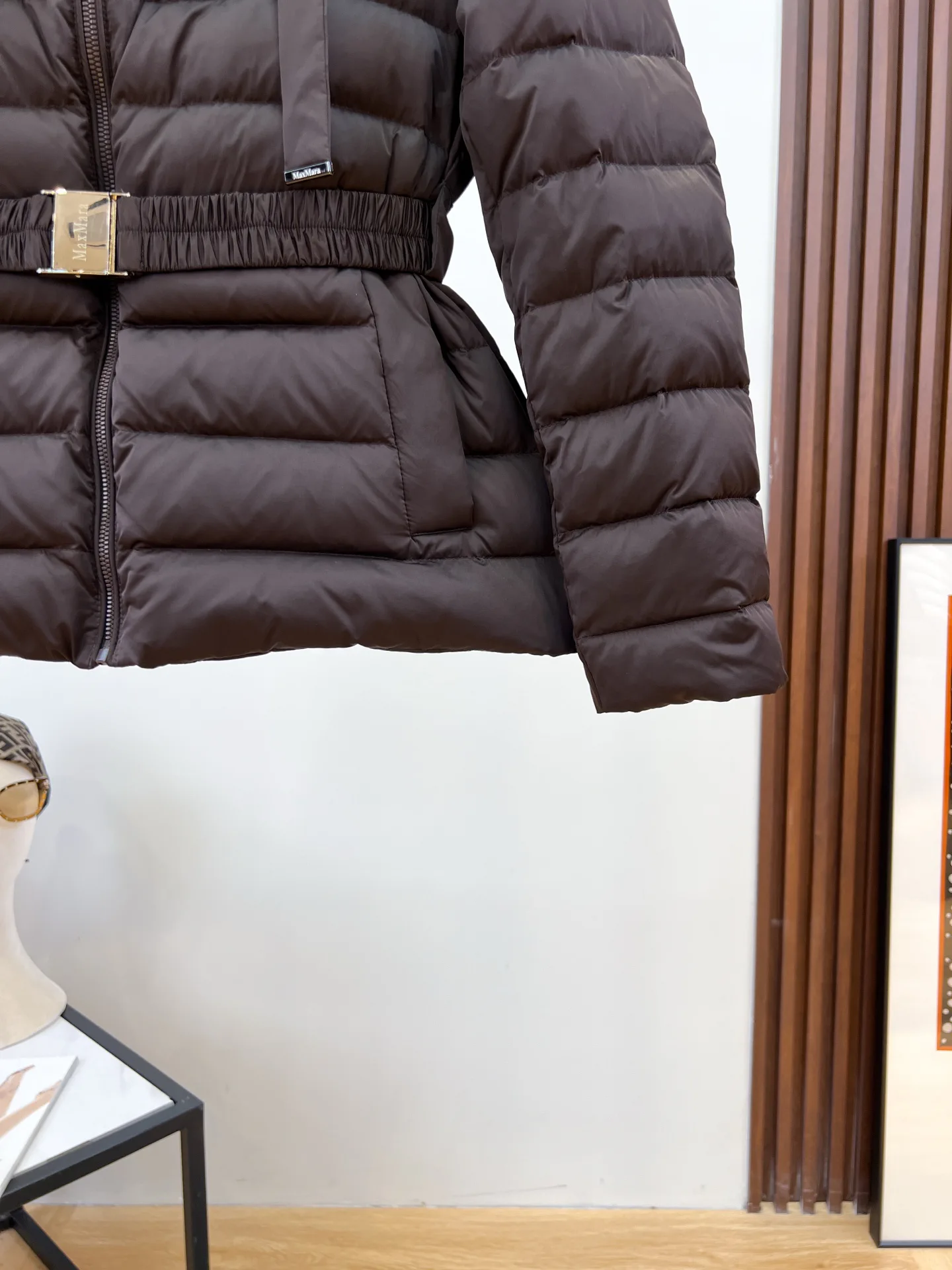 Куртки И Пуховики Женские Max Mara 17819559