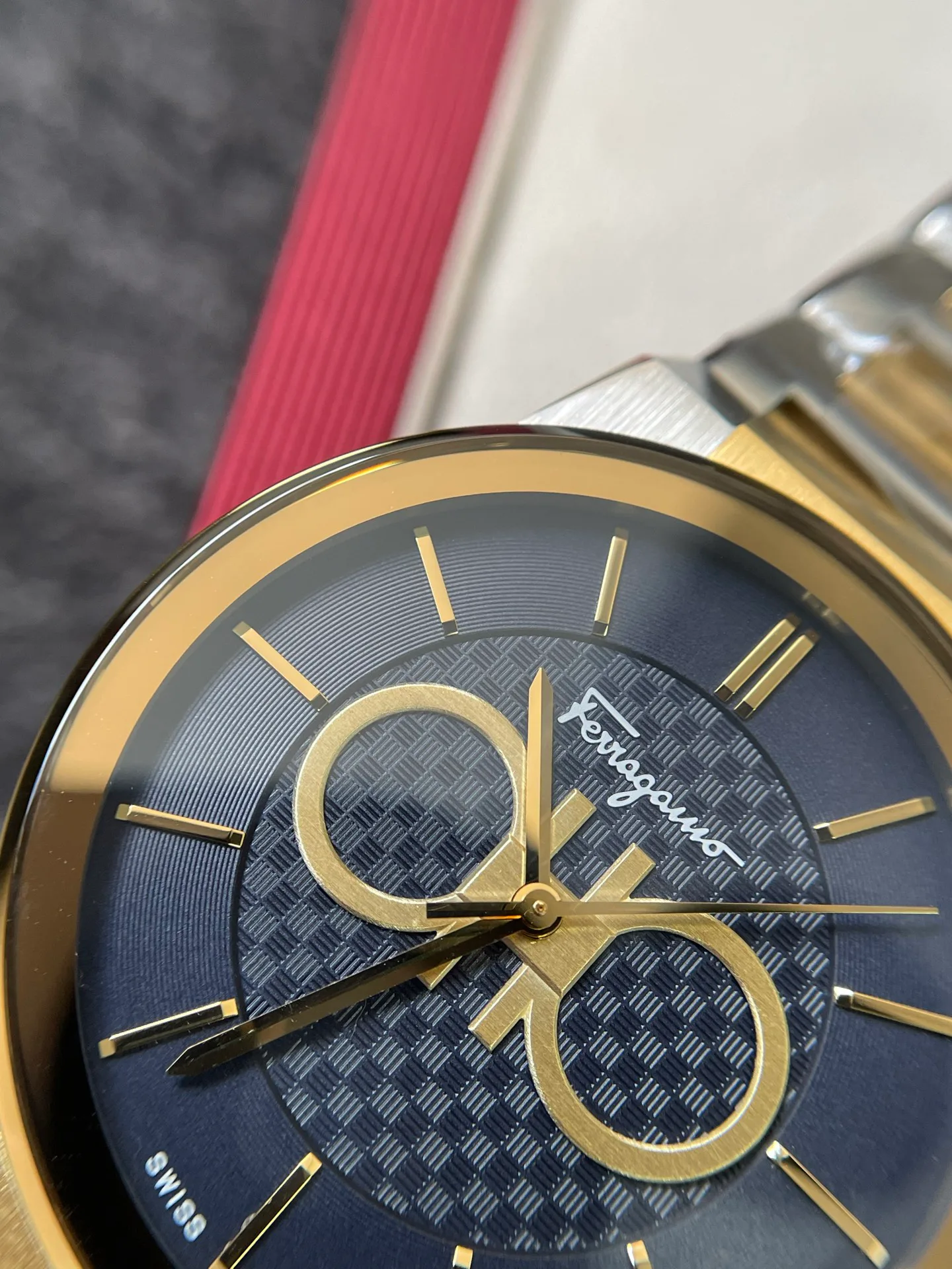 Часы Женские Salvatore Ferragamo 514124