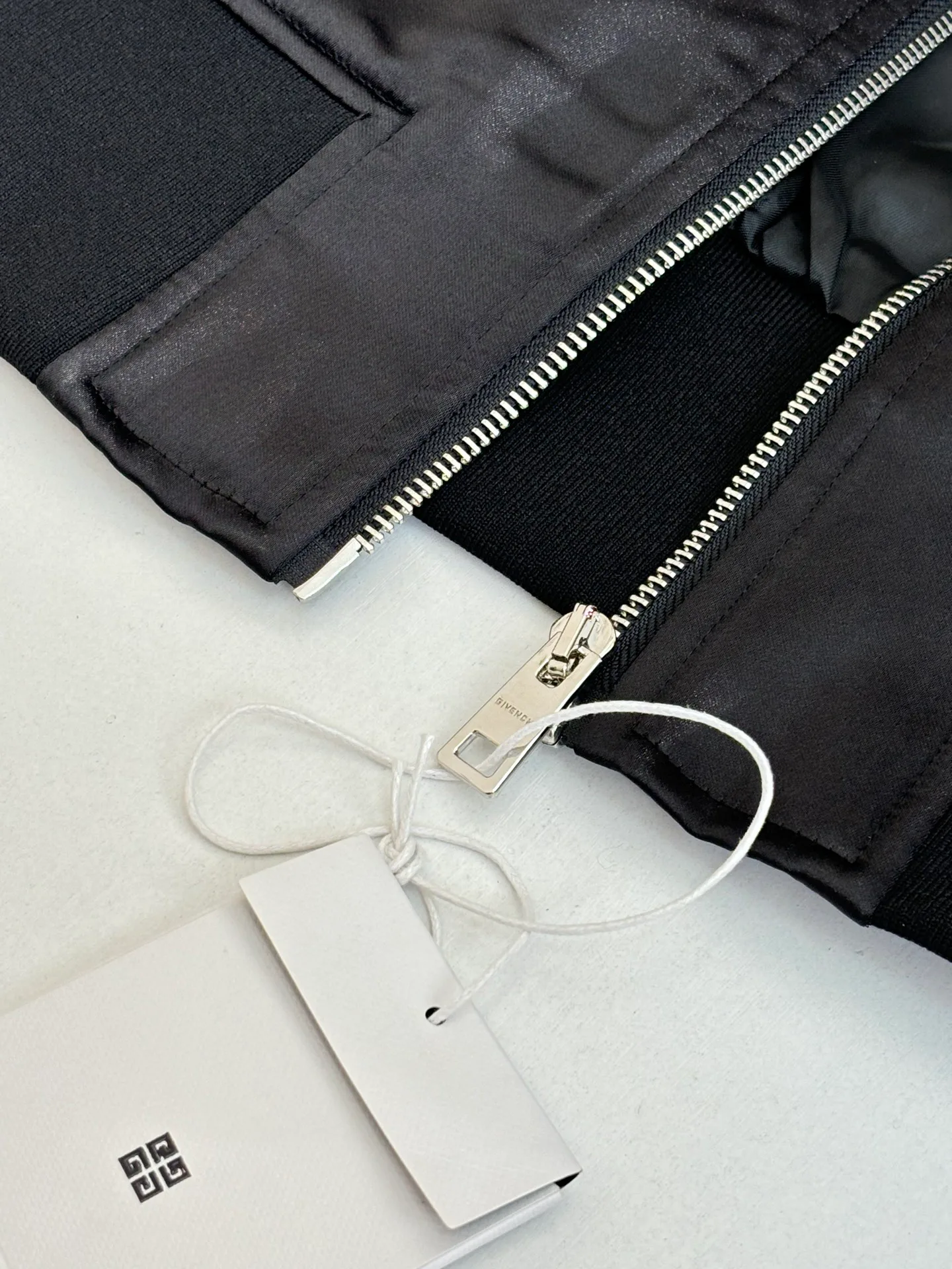 Куртки И Пуховики Женские Givenchy 168598