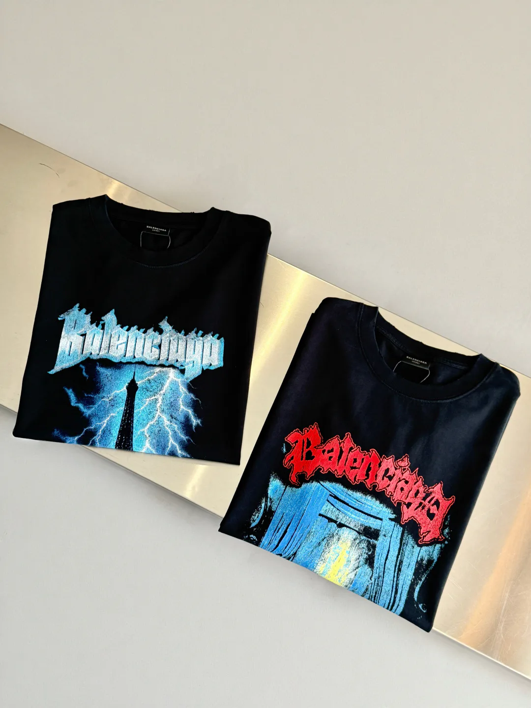 Футболки Женские Balenciaga 11868665
