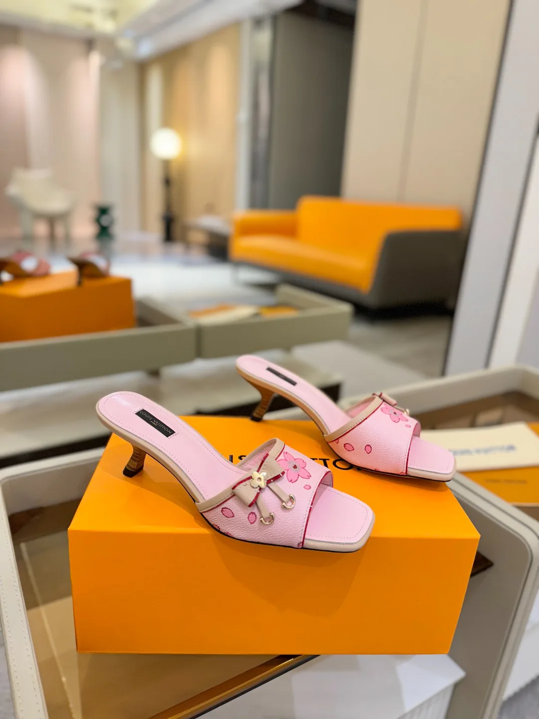 Сандалии Женские Louis Vuitton 9623484