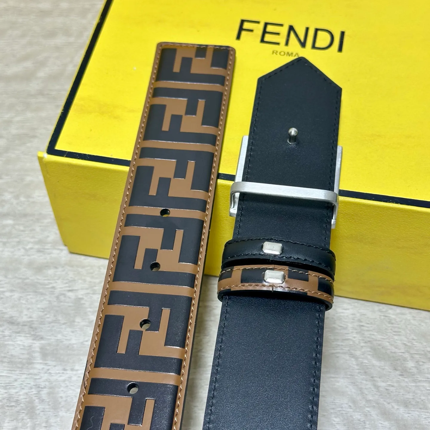Ремни Fendi 17926195