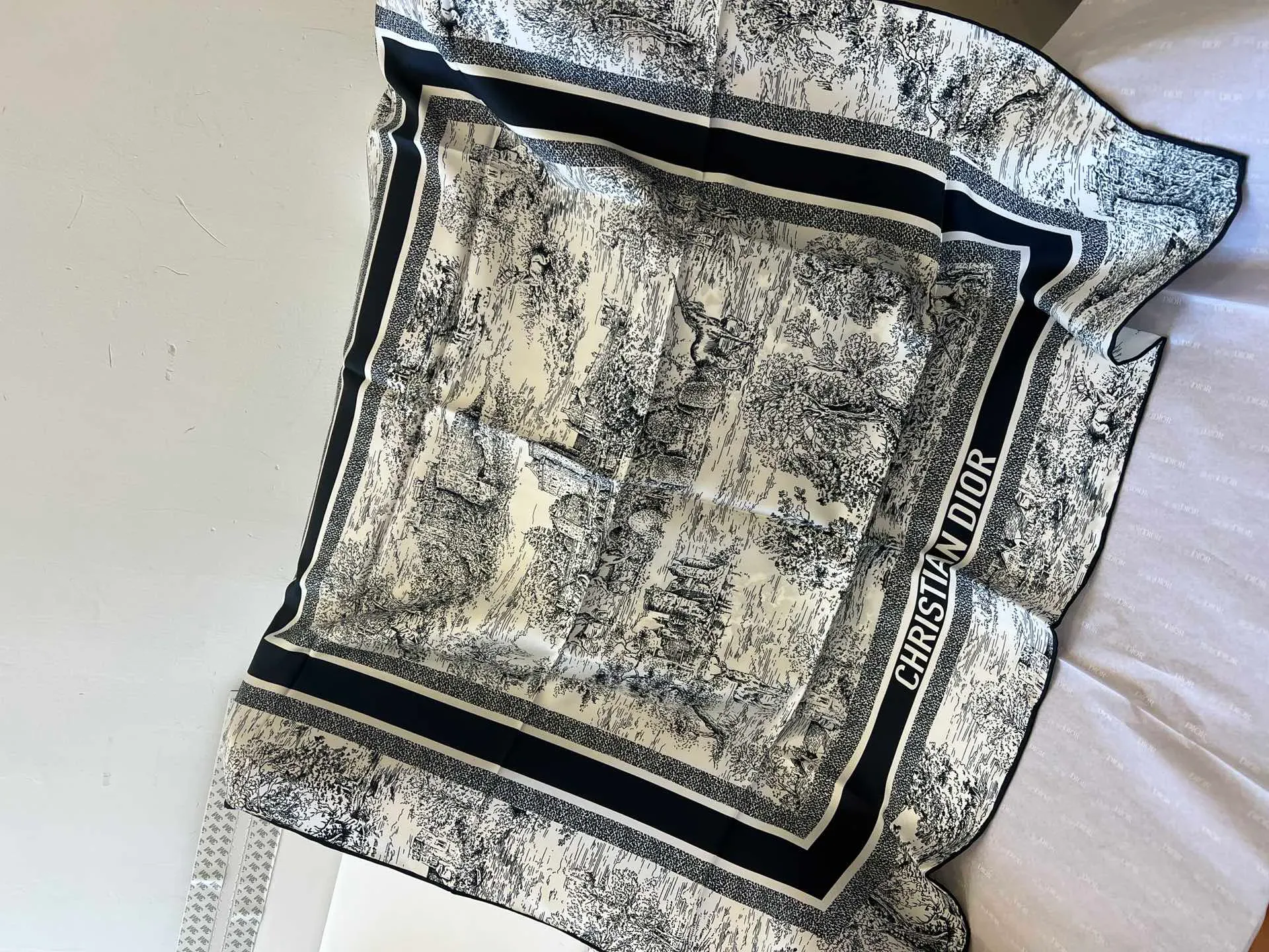Платки Christian Dior 4775403