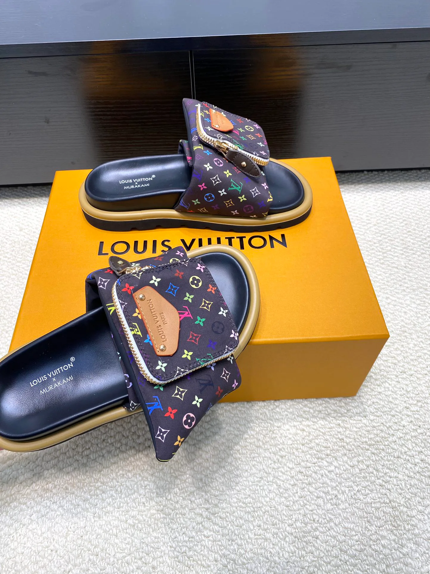 Шлепанцы Женские Louis Vuitton 12123