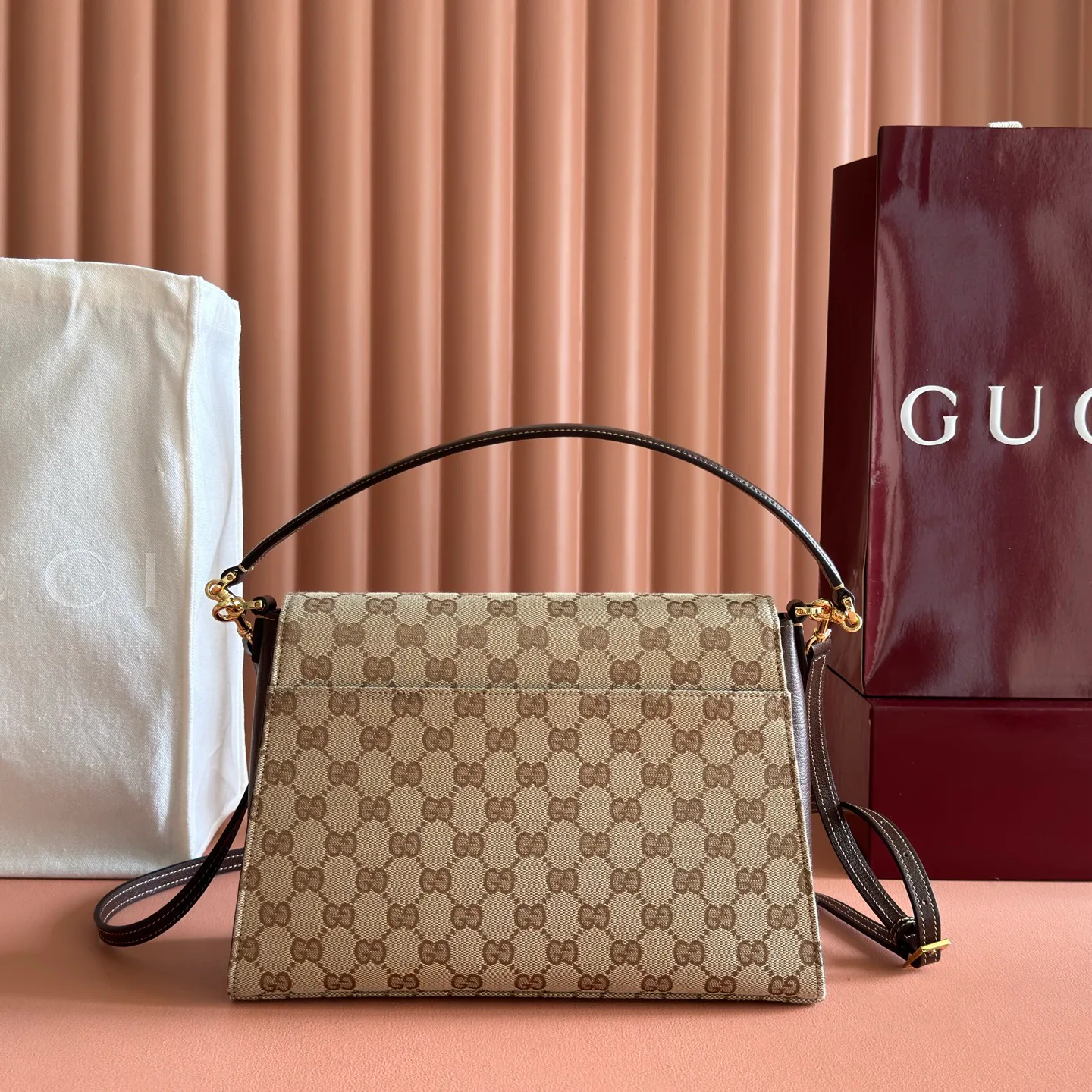Классические Сумки Женские Gucci 17802959