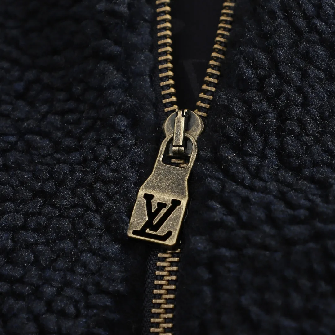 Куртки И Пуховики Женские Louis Vuitton 5379219