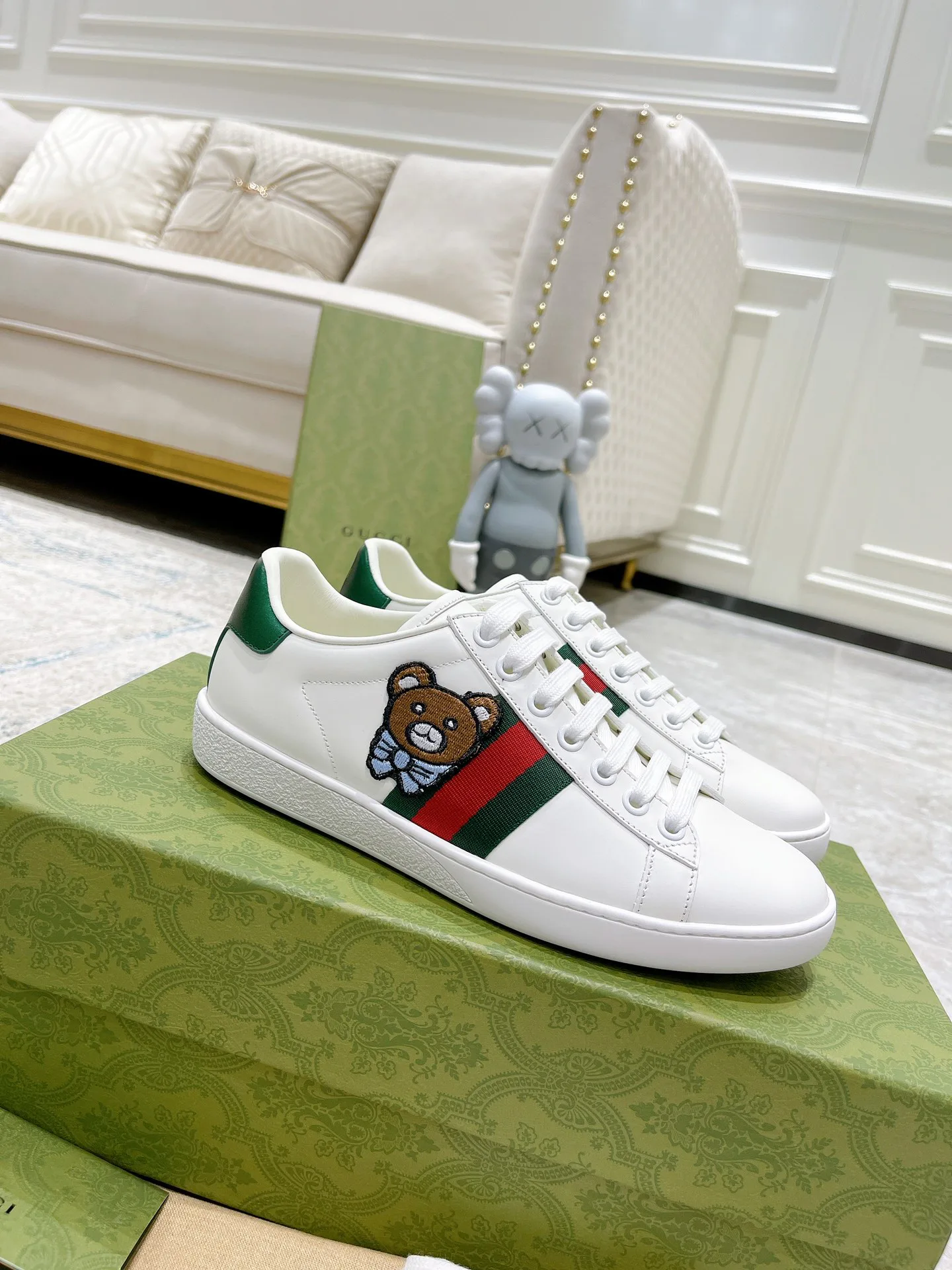 Кроссовки Женские Gucci 17620431