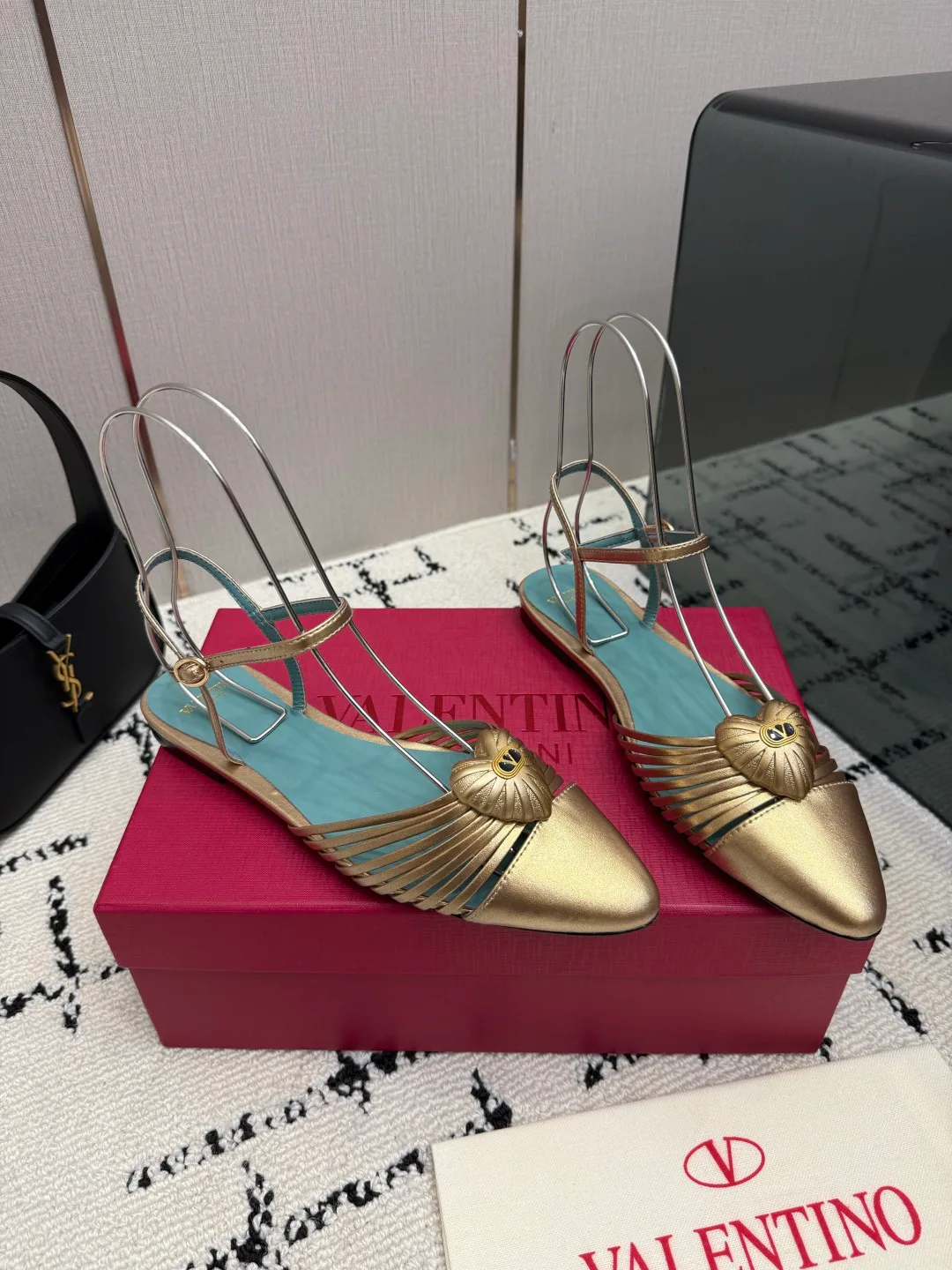 Босоножки Женские Valentino 18598097