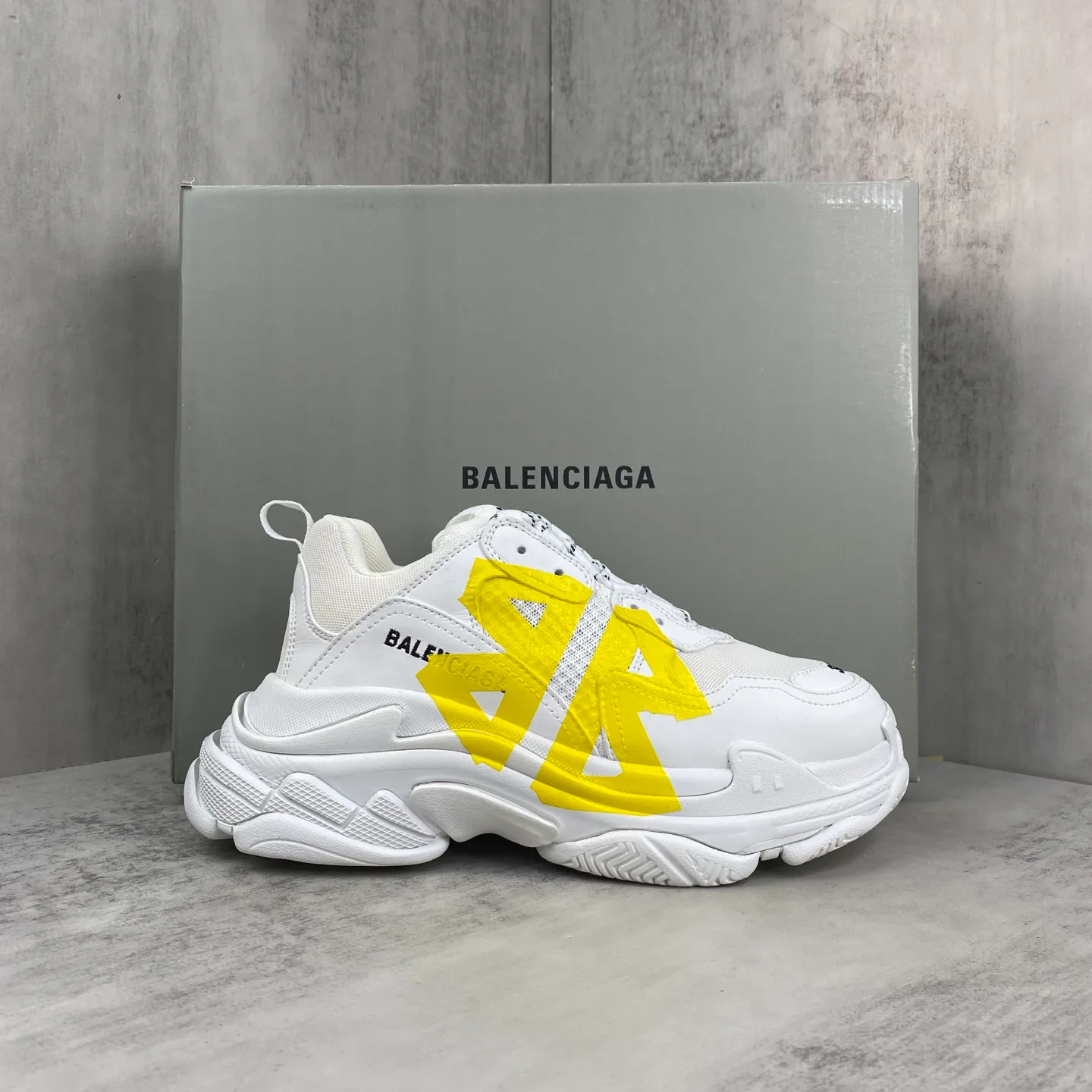 Кроссовки Женские Balenciaga 11216250