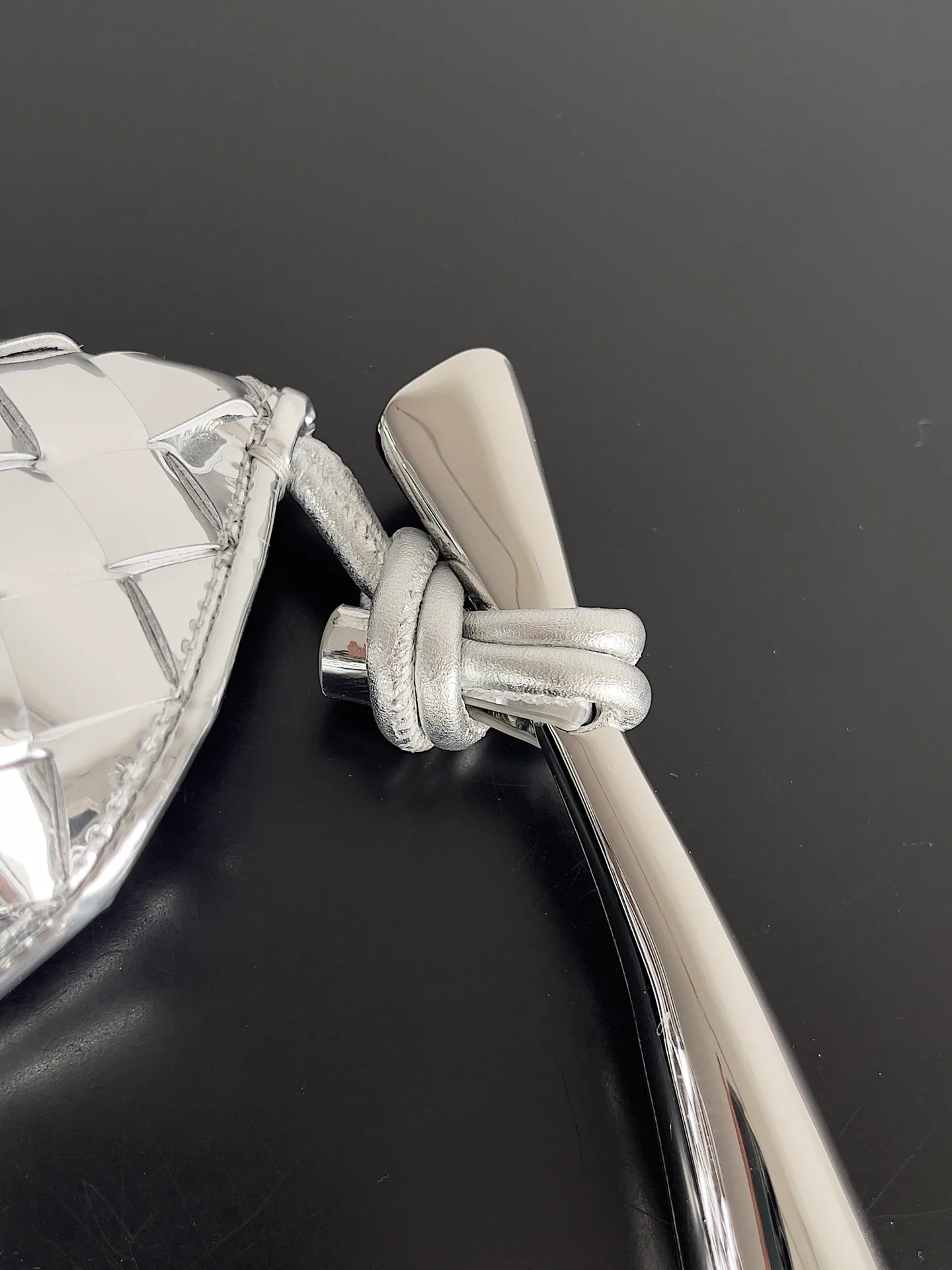 Классические Сумки Женские Bottega Veneta 368677