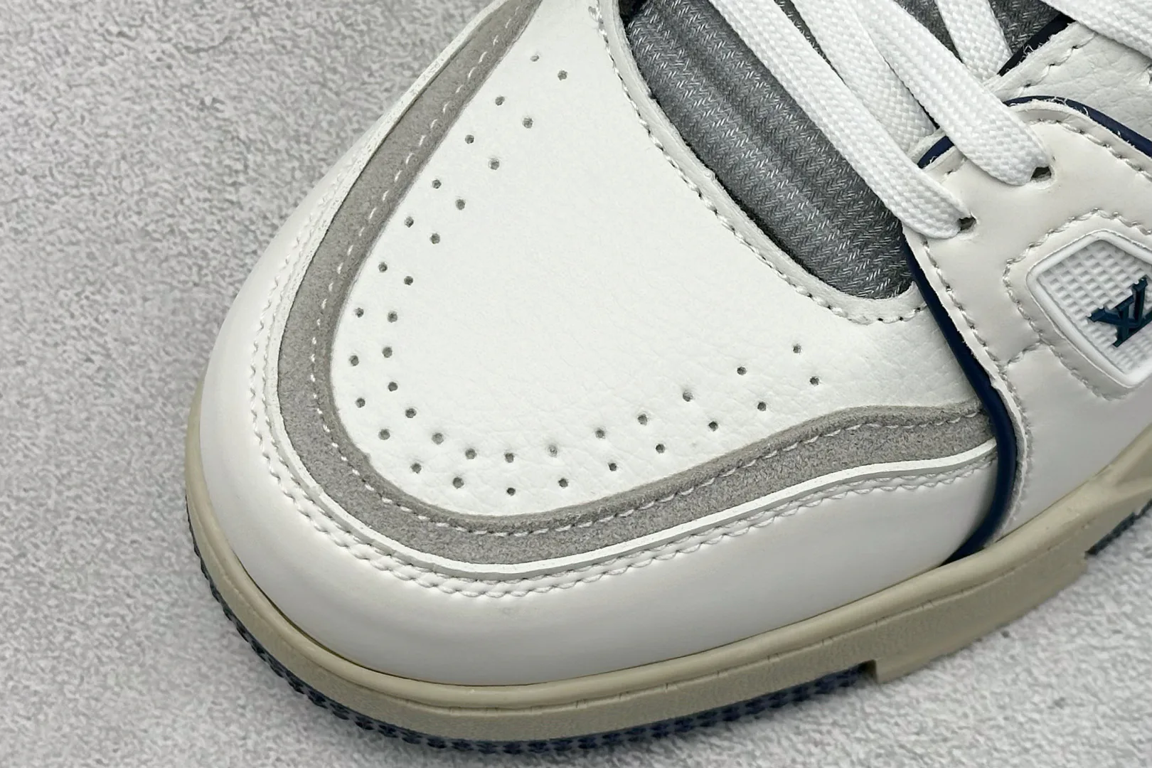 Кроссовки Женские Louis Vuitton 253827