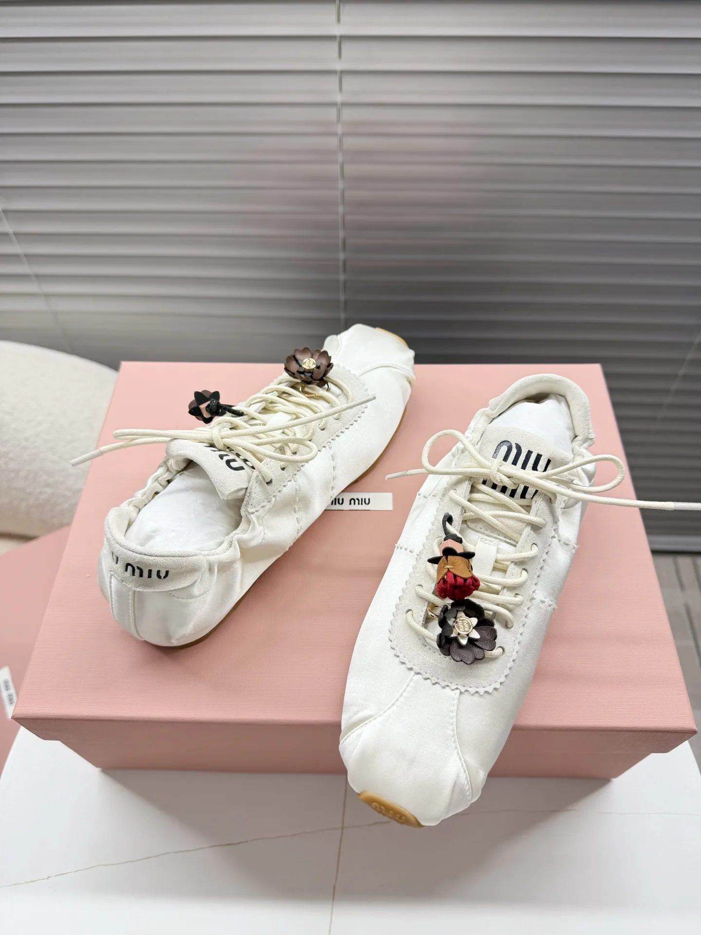 Кроссовки Женские Miu Miu 3742523