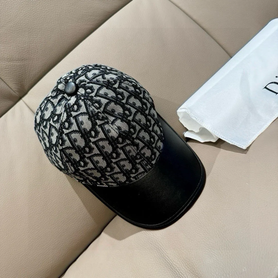 Головные Уборы Christian Dior 11529631