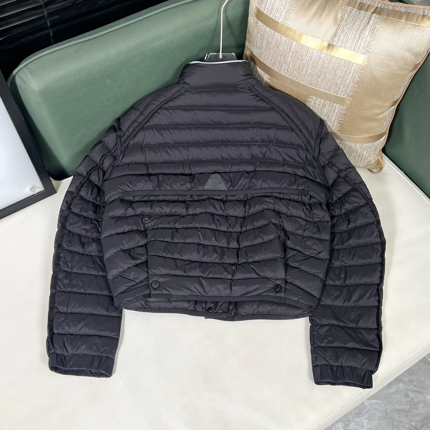 Куртки И Пуховики Женские Moncler 19225057