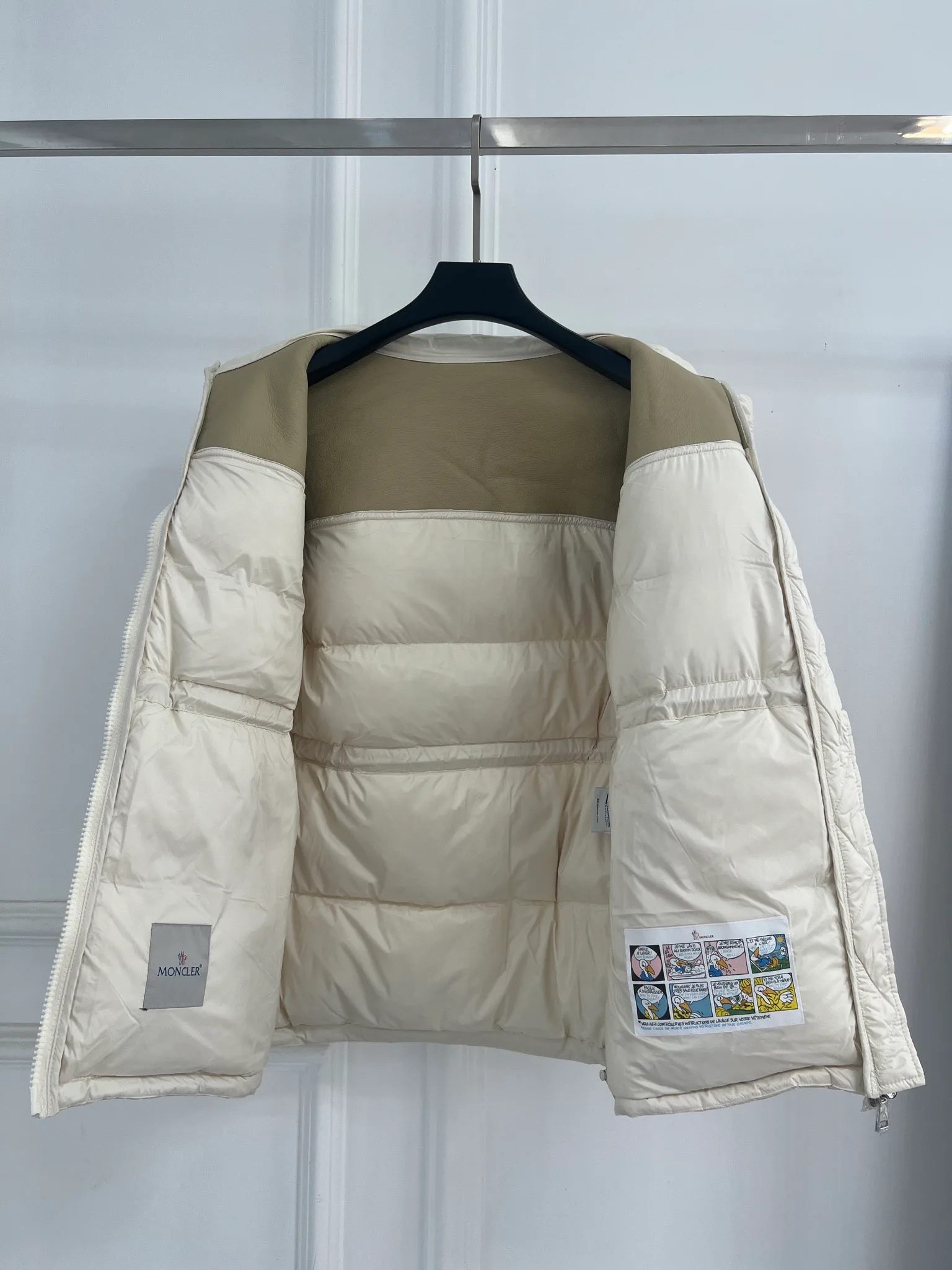 Куртки И Пуховики Женские Moncler 18415674