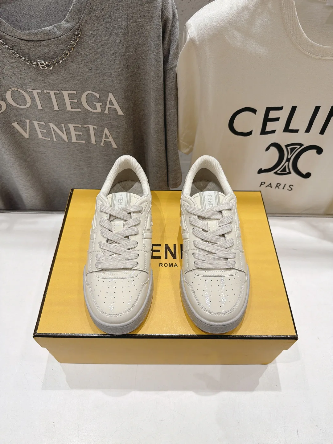 Кроссовки Женские Fendi 17908449