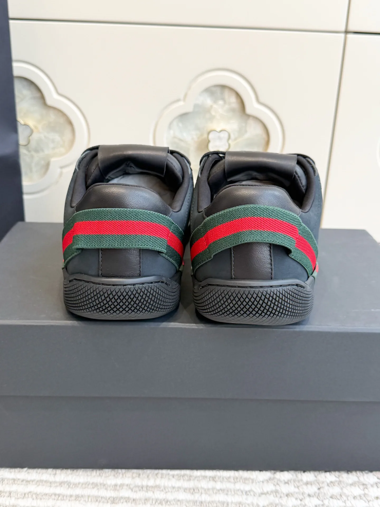 Кроссовки Женские Gucci 18738048