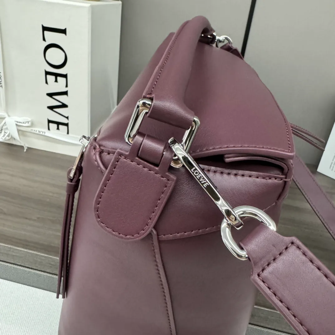 Классические Сумки Женские Loewe 18030362