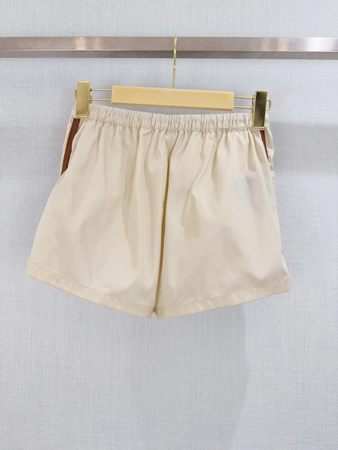 Шорты Женские Miu Miu 13576186