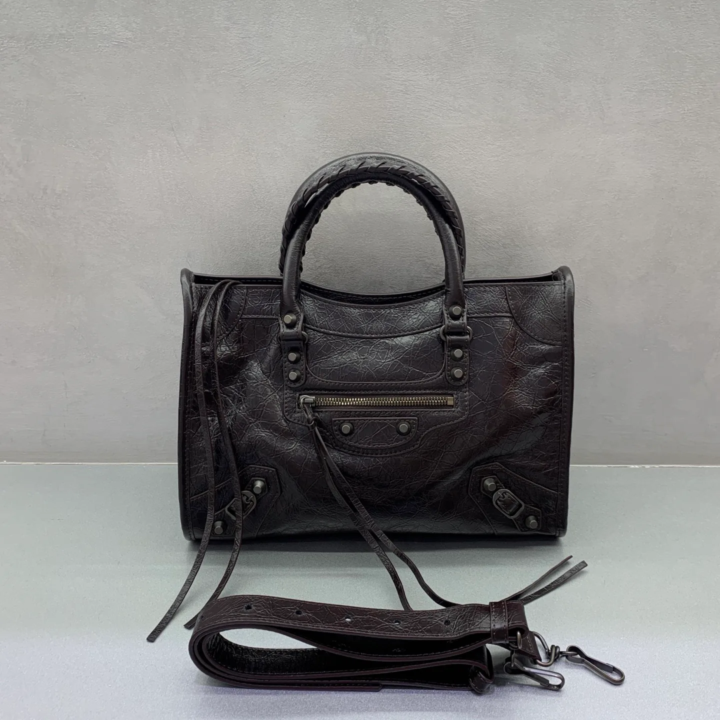 Классические Сумки Женские Balenciaga 18136155