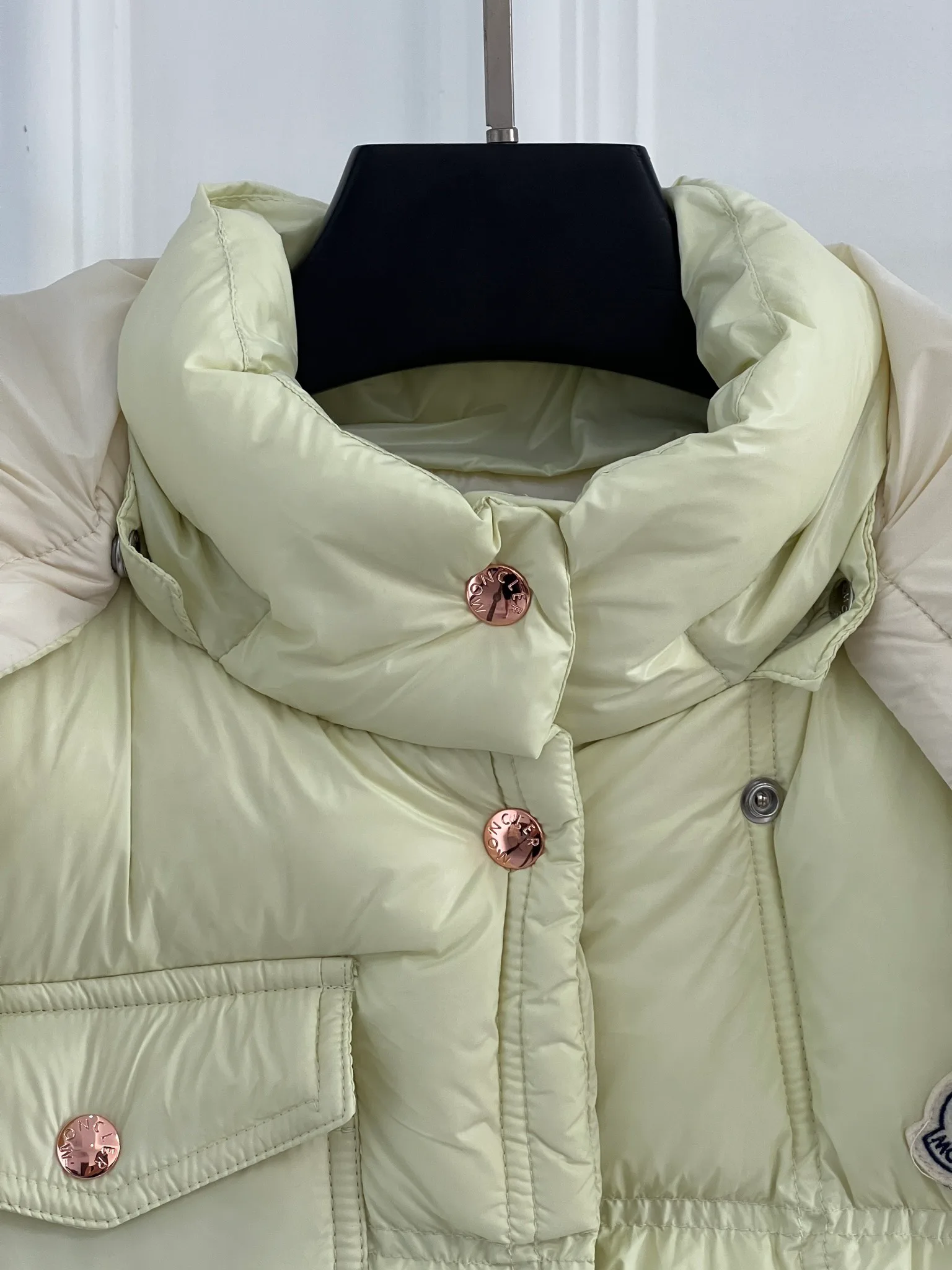 Жилеты Женские Moncler 18416171