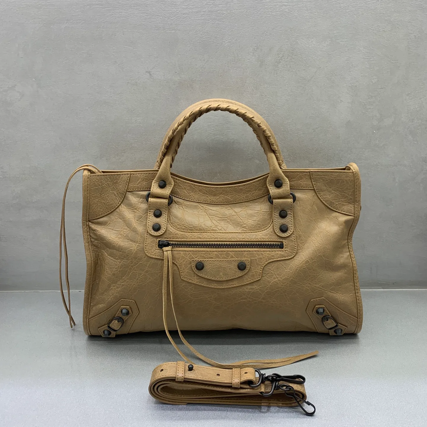 Классические Сумки Женские Balenciaga 11305264