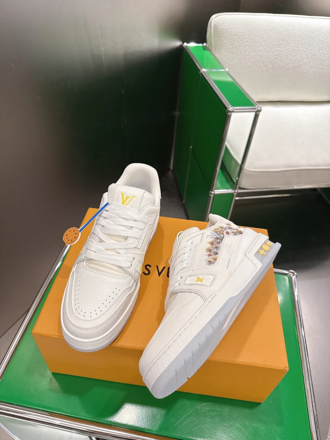 Кроссовки Женские Louis Vuitton 13152717