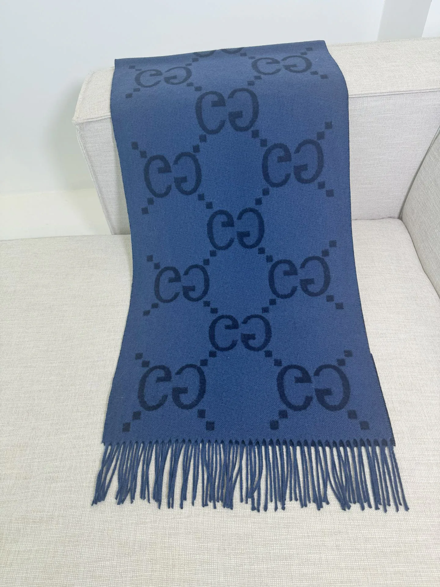 Шарфы Gucci 1858