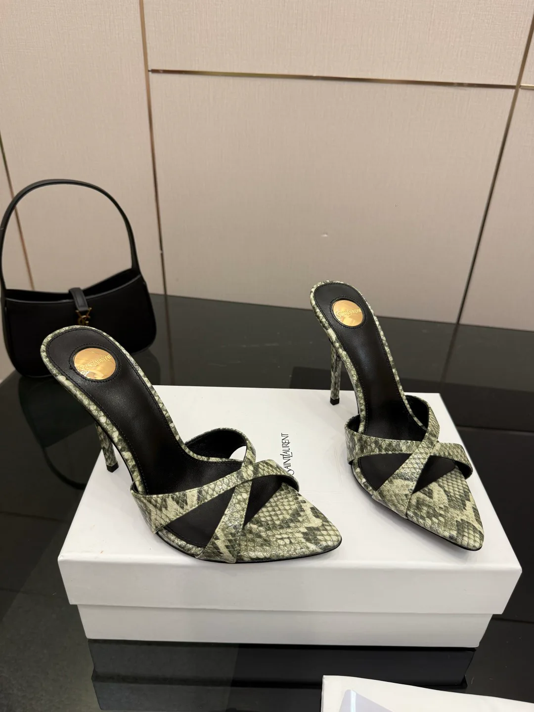 Босоножки Женские Saint Laurent 11424890