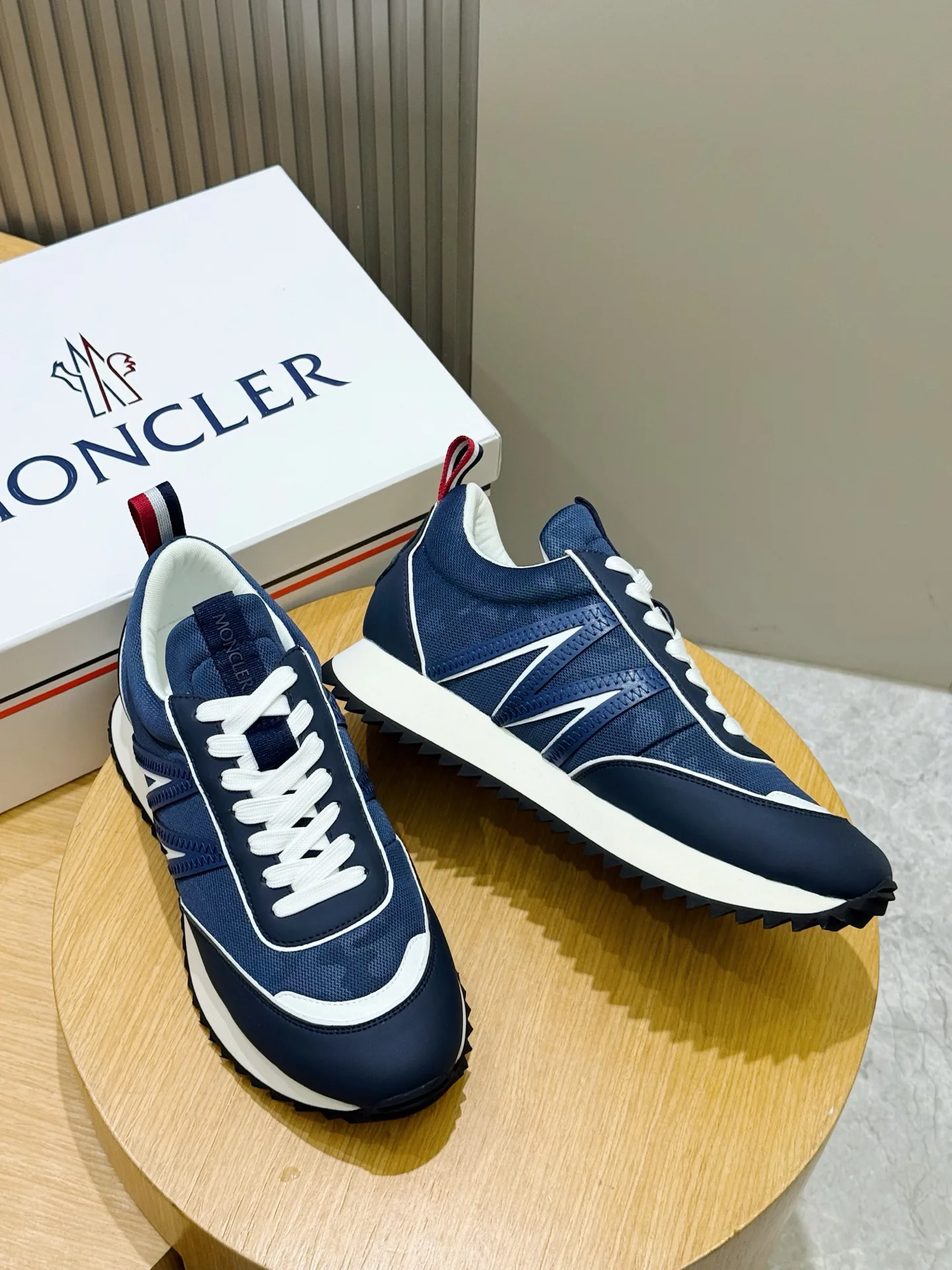 Кроссовки Мужские Moncler 18101509