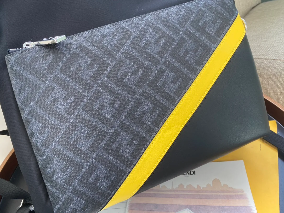 Рюкзаки Женские Fendi 293003