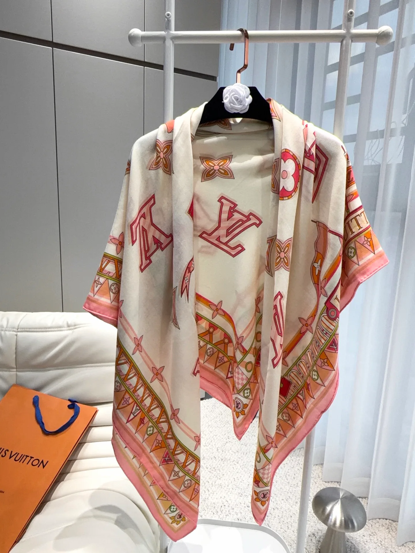Платки Louis Vuitton 18322288